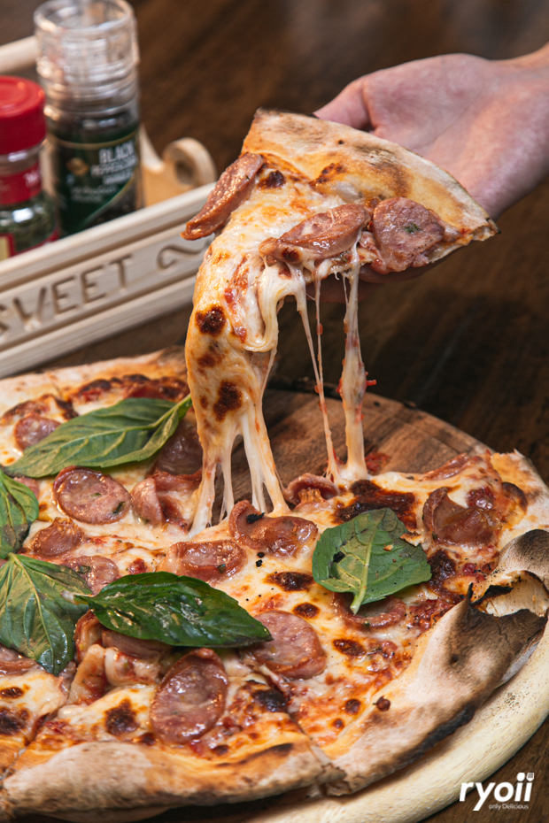 Pizzeria Limoncello, เชฟถนอม, กลมกล่อม BY CHEF AKE, Ciao Pizza, Pizza Aroy, Pizza Massilia, Grazie Pizzeria, The Garden Dough, Lanta Pizzeria, Mama Dolores, PizzaPazza, Dressage Horse Café, Pizzazo, Shelter Pizza พิซซ่าเตาถ่าน