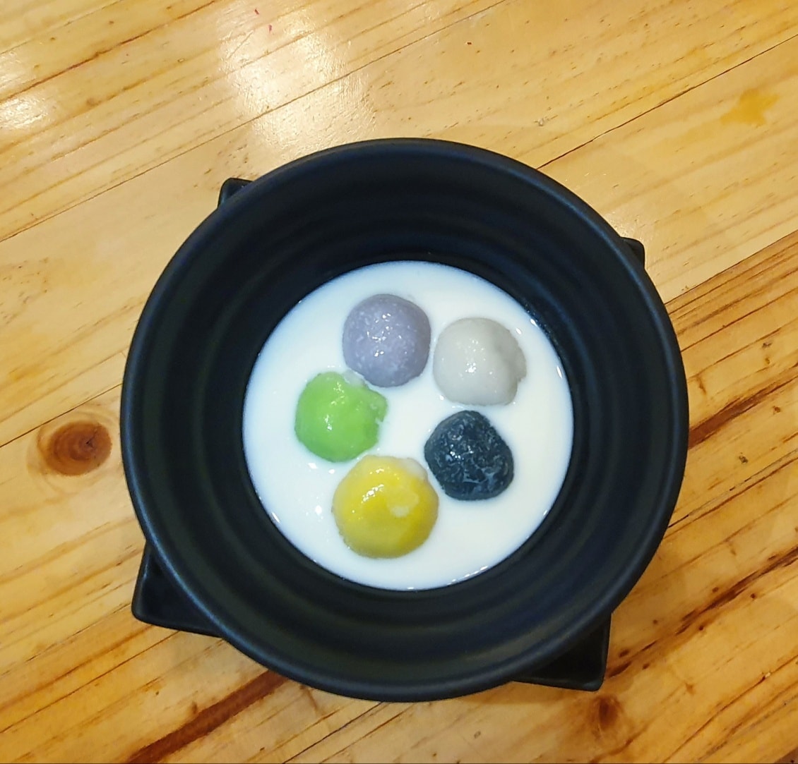 เจ๊โอว, กุยช่ายอาแปะเจ้าเก่า, มณีจ๋า ซีฟู้ด, ตุ้งแฉ่เตาถ่าน, เสน่ห์ ลาบก้อย, ต้าเสี่ยวหม่าล่า, อั่งเป่าหม่าล่าชาบู, ซ้งเป็ดพะโล้, สาขาสามย่าน, Engchuan Chufang, สมบูรณ์โภชนา, สาขาบรรทัดทอง, เอ๋ ซีฟู้ด, ทับทิม, พาข้าว-บรรทัดทอง, ก๋วยเตี๋ยวเอี่ยมน้อย, โจ๊กสามย่าน, สาขาบรรทัดทอง, เจ๊เกียง, เช็งซิมอี๊, สาขาสเตเดียมวัน, ลูกชิ้นปลาบรรทัดทอง, แหลกไม่แหลก, Kemuri, หมูสะเต๊ะ ซีอิ๊วดำ มิ้งโภชนา, ยำเจ้ศรี, น้ำเต้าหู้เจ๊วรรณ, ตั้งซุ่ยเฮงโภชนา, ปังเด็ด, สาขาบรรทัดทอง, ท่าน้ำนัว Thanamnua, บัวลอยปริญญา ลาวาไส้ทะลัก, รสดีเด็ด บ้านคุณนพ, Roddeeded BAAN KHUN NOP, ทวีโชคหมูกะทะ สาขา9 บรรทัดทอง