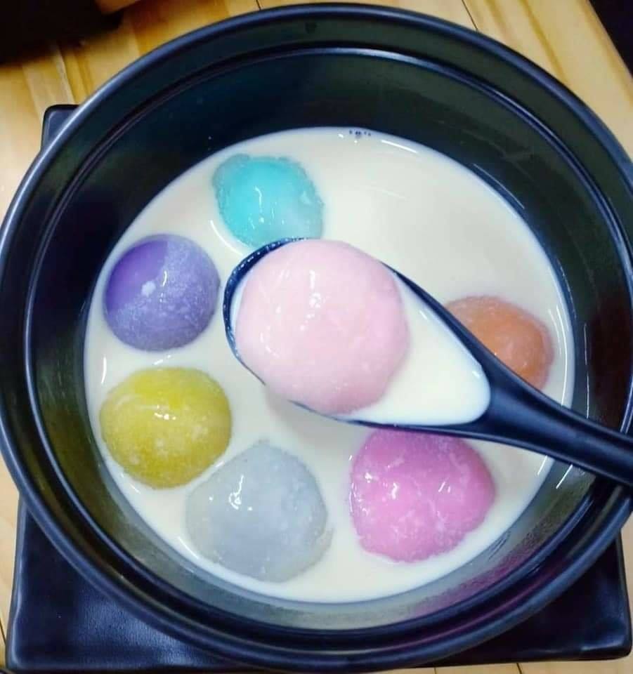 เจ๊โอว, กุยช่ายอาแปะเจ้าเก่า, มณีจ๋า ซีฟู้ด, ตุ้งแฉ่เตาถ่าน, เสน่ห์ ลาบก้อย, ต้าเสี่ยวหม่าล่า, อั่งเป่าหม่าล่าชาบู, ซ้งเป็ดพะโล้, สาขาสามย่าน, Engchuan Chufang, สมบูรณ์โภชนา, สาขาบรรทัดทอง, เอ๋ ซีฟู้ด, ทับทิม, พาข้าว-บรรทัดทอง, ก๋วยเตี๋ยวเอี่ยมน้อย, โจ๊กสามย่าน, สาขาบรรทัดทอง, เจ๊เกียง, เช็งซิมอี๊, สาขาสเตเดียมวัน, ลูกชิ้นปลาบรรทัดทอง, แหลกไม่แหลก, Kemuri, หมูสะเต๊ะ ซีอิ๊วดำ มิ้งโภชนา, ยำเจ้ศรี, น้ำเต้าหู้เจ๊วรรณ, ตั้งซุ่ยเฮงโภชนา, ปังเด็ด, สาขาบรรทัดทอง, ท่าน้ำนัว Thanamnua, บัวลอยปริญญา ลาวาไส้ทะลัก, รสดีเด็ด บ้านคุณนพ, Roddeeded BAAN KHUN NOP, ทวีโชคหมูกะทะ สาขา9 บรรทัดทอง