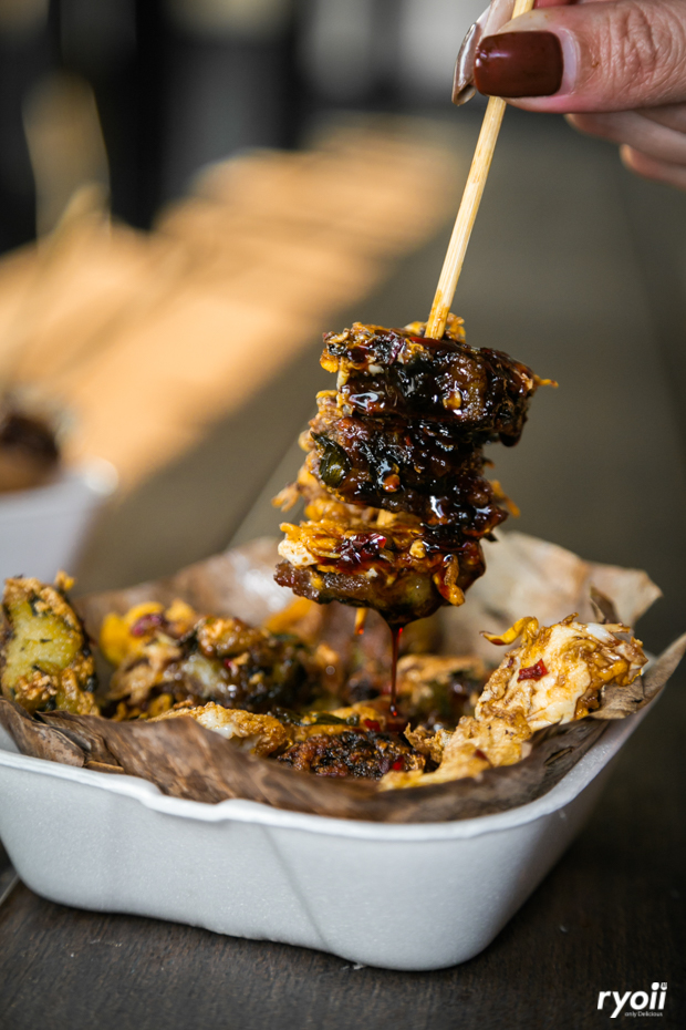 ร้านอาตี๋กุยช่าย, ร้าน ขนมกุยช่าย นายฮี้, กุยช่ายมิสหมวย, กุยช่ายสะพานหัน, ปากร้ายกุ้ยช่ายทอดตอกไข่, ขนมกุยช่ายนายพี, กุยช่ายคุณย่าวิไล, กระเพาะปลาเจ๊เอ็ง, กุยช่ายอาแปะเจ้าเก่า, อาเฟงลี่, ขนมกุ๋ยช่ายเจ๊ต้อย, กุ้ยช่ายคุณแม่, กุยช่ายเจ๊มล, กุยช่ายคุณแอ๋ววังหลัง, ท้องย้อยกุยช่าย, กุยช่ายเจ๊หมวย, เพลินเพลิน กุยช่ายทอดกรอบ