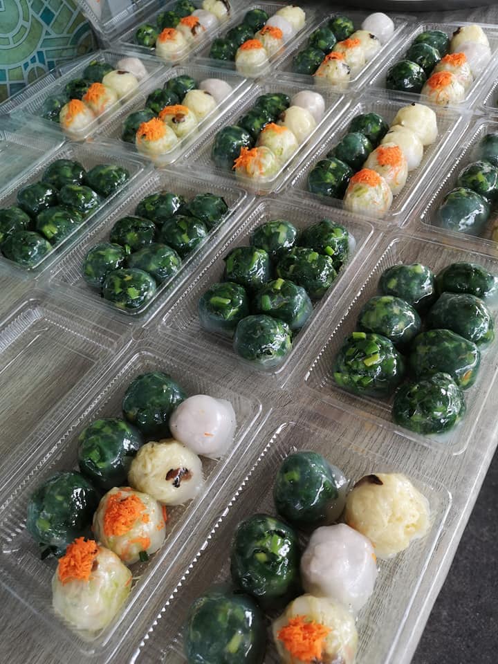 ร้านอาตี๋กุยช่าย, ร้าน ขนมกุยช่าย นายฮี้, กุยช่ายมิสหมวย, กุยช่ายสะพานหัน, ปากร้ายกุ้ยช่ายทอดตอกไข่, ขนมกุยช่ายนายพี, กุยช่ายคุณย่าวิไล, กระเพาะปลาเจ๊เอ็ง, กุยช่ายอาแปะเจ้าเก่า, อาเฟงลี่, ขนมกุ๋ยช่ายเจ๊ต้อย, กุ้ยช่ายคุณแม่, กุยช่ายเจ๊มล, กุยช่ายคุณแอ๋ววังหลัง, ท้องย้อยกุยช่าย, กุยช่ายเจ๊หมวย, เพลินเพลิน กุยช่ายทอดกรอบ