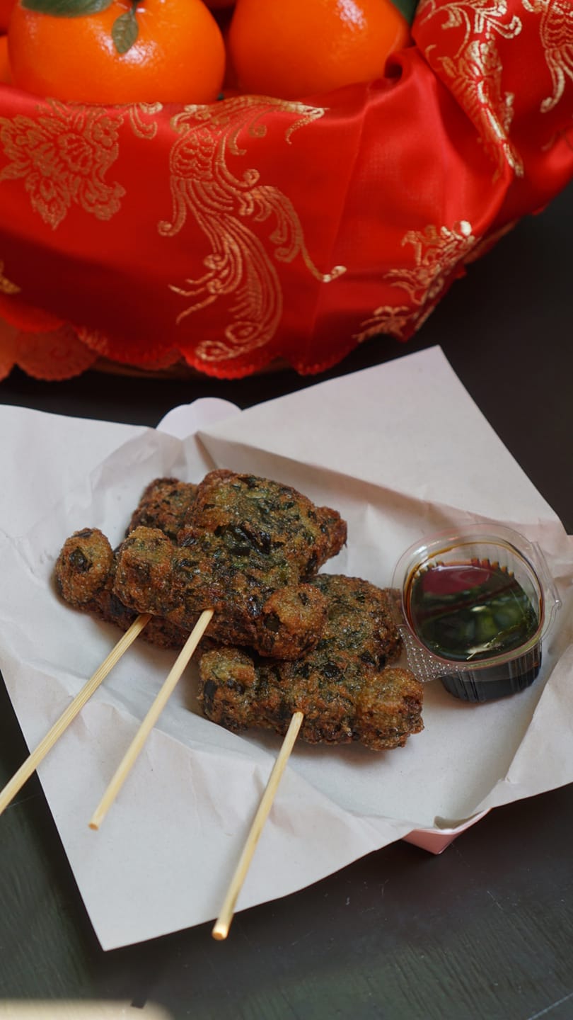 ร้านอาตี๋กุยช่าย, ร้าน ขนมกุยช่าย นายฮี้, กุยช่ายมิสหมวย, กุยช่ายสะพานหัน, ปากร้ายกุ้ยช่ายทอดตอกไข่, ขนมกุยช่ายนายพี, กุยช่ายคุณย่าวิไล, กระเพาะปลาเจ๊เอ็ง, กุยช่ายอาแปะเจ้าเก่า, อาเฟงลี่, ขนมกุ๋ยช่ายเจ๊ต้อย, กุ้ยช่ายคุณแม่, กุยช่ายเจ๊มล, กุยช่ายคุณแอ๋ววังหลัง, ท้องย้อยกุยช่าย, กุยช่ายเจ๊หมวย, เพลินเพลิน กุยช่ายทอดกรอบ