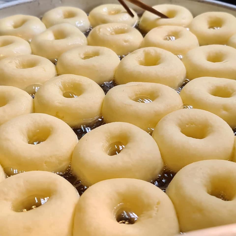 Anya Authentic Thai Cuisine, Kinu, สาขาเสาชิงช้า, ภูธรบาร์, ครัวอัปษร, สาขาถนนดินสอ, ขนมกุ๋ยช่ายเจ๊ต้อย, ตาชัยก๋วยเตี๋ยวสุโขทัย, โกปี๊เฮี้ยะไถ่กี่ ณ เสาชิงช้า, ไทยทำ เกาเหลาสมองหมู, จิต เตาถ่าน, ศิริพรโภชนา, มนต์ นมสด, เจ๊นี เผือกหิมะ, ลูกชิ้นหมูแพร่งนรา, นายอ้วนเย็นตาโฟเสาชิงช้า, สุขนิยม ขนมครกสิงคโปร์, ทิพย์สมัย ผัดไทยประตูผี, เช็งซิมอี๊ , สาขาเสาชิงช้า, Bite and Bond, ร้านติ่นฟง Tinn Feng, บรรพชน Bun Bar Chon, นมโจ เสาชิงช้า, ข้าวหมูแดงนายชุน