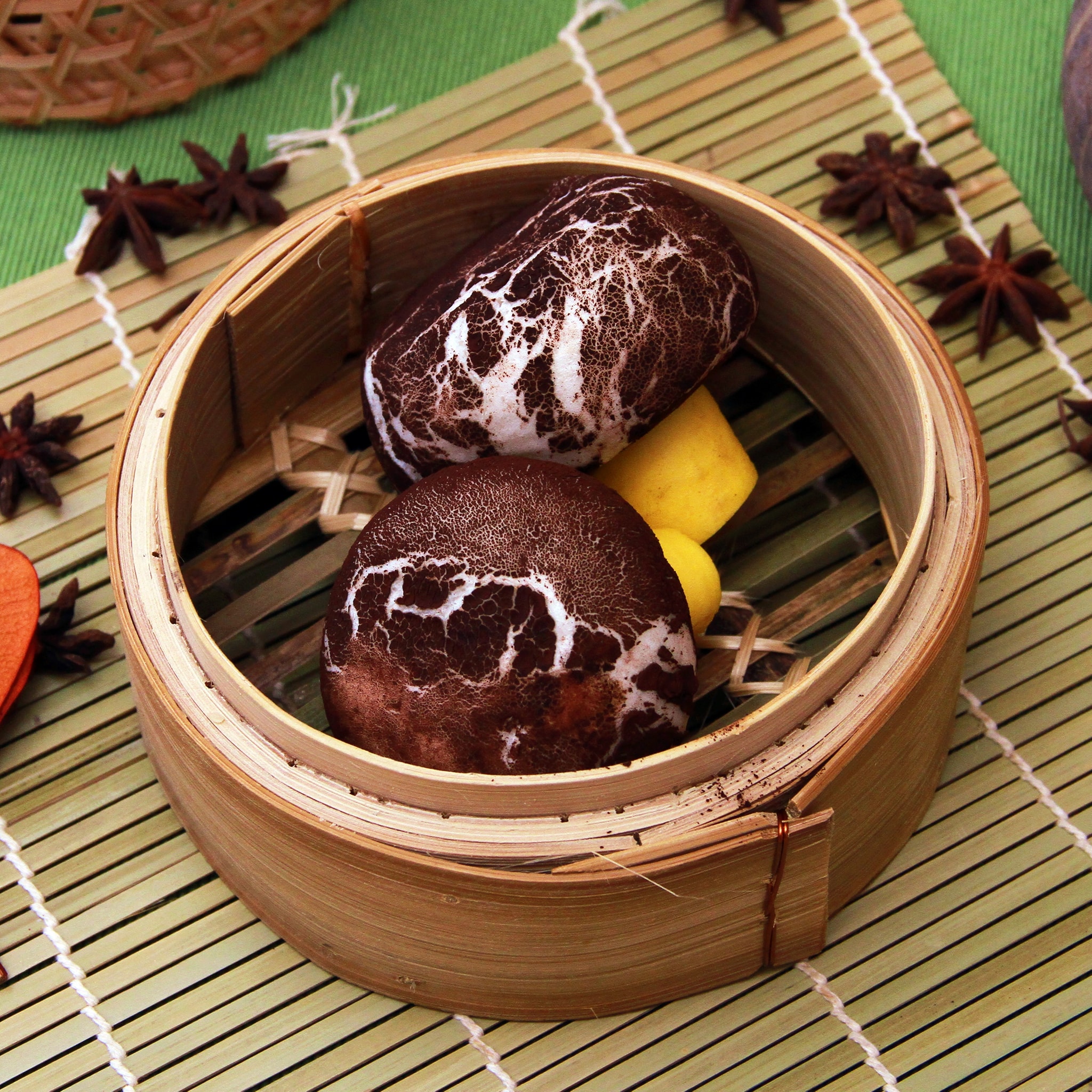 ติ๋มเกี๊ยวยักษ์, แกงกระหรี่คุณมาลี, Hongkong Dimsum, เหอ เฉิน ฟง, ข้าวขาหมูนายอุ๊ , เกี้ยมอี๋โบราณเจ๊ชุง, ขนมบั๊วเกี้ยไหหลำโบราณ, ข้าวขาหมูเฮียโอว, บะหมี่จับกัง เยาวราช, ก๋วยเตี๋ยวเป็ดนายเมา, ราดหน้า ท่ง ฮั่ว เฮง "เฮียตั๋ง", JAO.UN - 早安, ตี๋หยกกาแฟโบราณ, Lhong Tou Cafe, ZONG TER - 松德