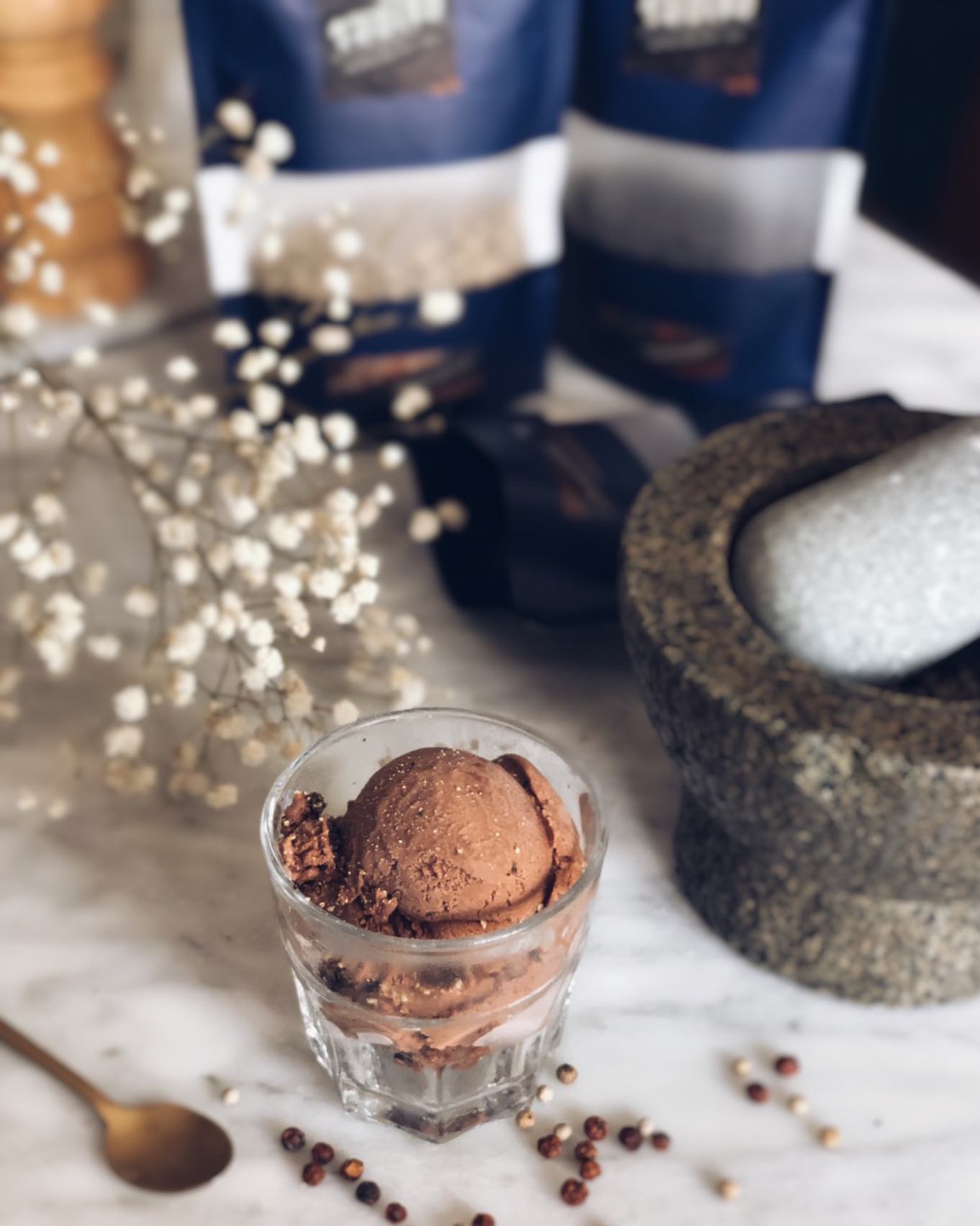 ติ๋มเกี๊ยวยักษ์, แกงกระหรี่คุณมาลี, Hongkong Dimsum, เหอ เฉิน ฟง, ข้าวขาหมูนายอุ๊ , เกี้ยมอี๋โบราณเจ๊ชุง, ขนมบั๊วเกี้ยไหหลำโบราณ, ข้าวขาหมูเฮียโอว, บะหมี่จับกัง เยาวราช, ก๋วยเตี๋ยวเป็ดนายเมา, ราดหน้า ท่ง ฮั่ว เฮง "เฮียตั๋ง", JAO.UN - 早安, ตี๋หยกกาแฟโบราณ, Lhong Tou Cafe, ZONG TER - 松德