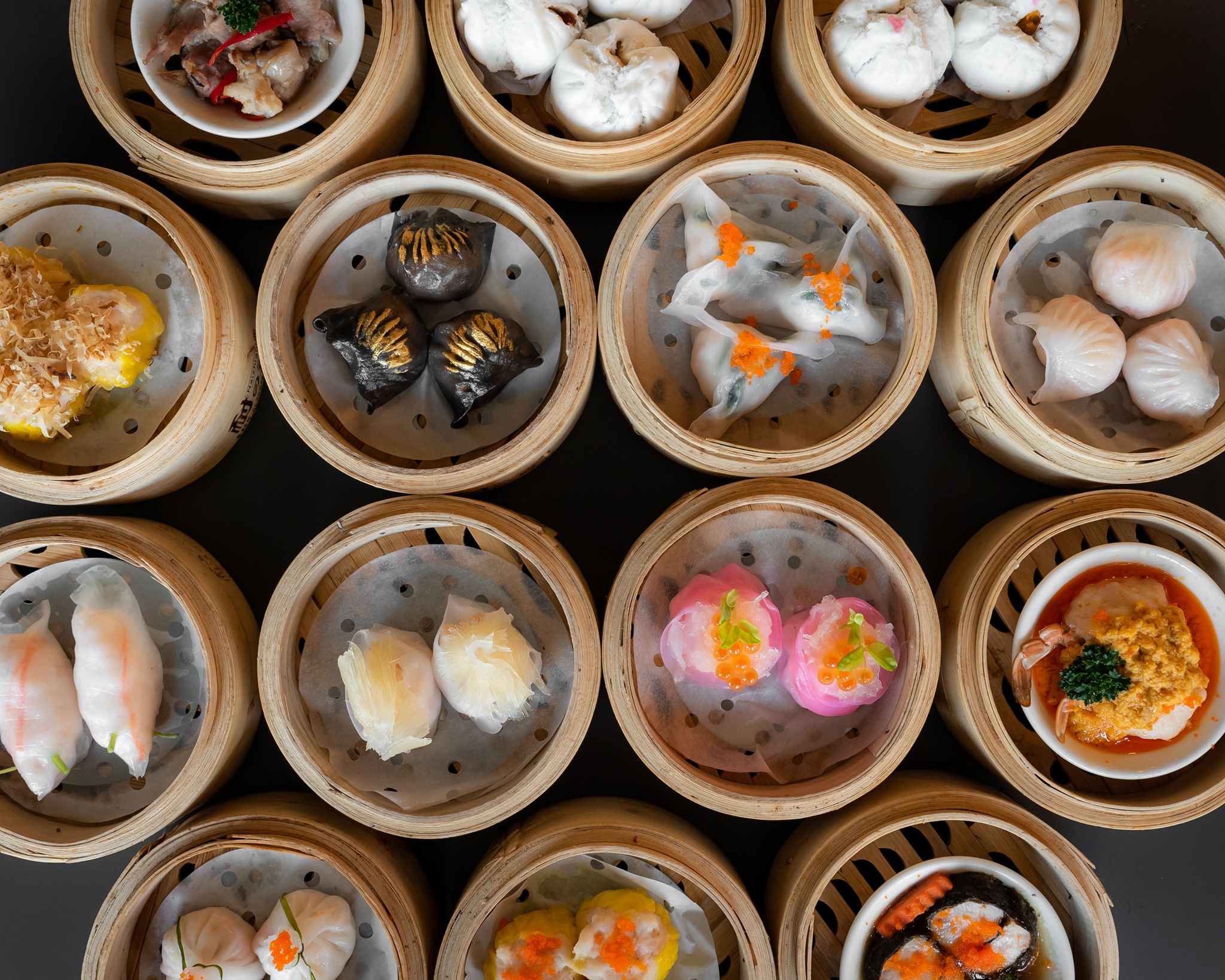 Bai Yun Chinese Restaurant, Banyan Tree Bangkok, เดอะมัลเบอร์รี ไชนีส คูซีน, The Berkeley Hotel Pratunam, ภัตตาคารจีนอีสต์โอเชี่ยน, SC Park Hotel, Fei Ya, ห้องอาหารจีน หลิว, Conrad Bangkok, LIN-FA Chinese Restaurant