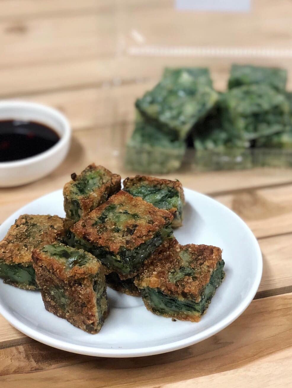 ร้านอาตี๋กุยช่าย, ร้าน ขนมกุยช่าย นายฮี้, กุยช่ายมิสหมวย, กุยช่ายสะพานหัน, ปากร้ายกุ้ยช่ายทอดตอกไข่, ขนมกุยช่ายนายพี, กุยช่ายคุณย่าวิไล, กระเพาะปลาเจ๊เอ็ง, กุยช่ายอาแปะเจ้าเก่า, อาเฟงลี่, ขนมกุ๋ยช่ายเจ๊ต้อย, กุ้ยช่ายคุณแม่, กุยช่ายเจ๊มล, กุยช่ายคุณแอ๋ววังหลัง, ท้องย้อยกุยช่าย, กุยช่ายเจ๊หมวย, เพลินเพลิน กุยช่ายทอดกรอบ