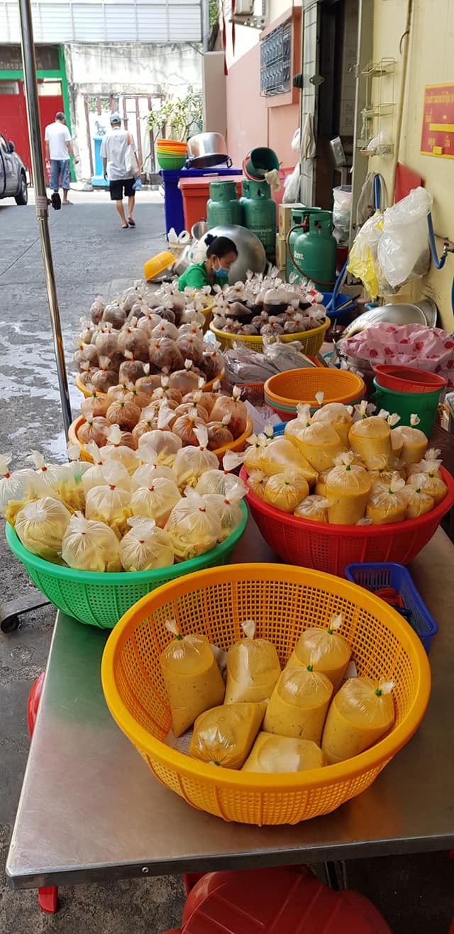 ติ๋มเกี๊ยวยักษ์, แกงกระหรี่คุณมาลี, Hongkong Dimsum, เหอ เฉิน ฟง, ข้าวขาหมูนายอุ๊ , เกี้ยมอี๋โบราณเจ๊ชุง, ขนมบั๊วเกี้ยไหหลำโบราณ, ข้าวขาหมูเฮียโอว, บะหมี่จับกัง เยาวราช, ก๋วยเตี๋ยวเป็ดนายเมา, ราดหน้า ท่ง ฮั่ว เฮง "เฮียตั๋ง", JAO.UN - 早安, ตี๋หยกกาแฟโบราณ, Lhong Tou Cafe, ZONG TER - 松德