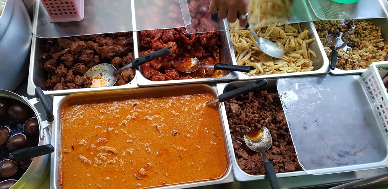 ติ๋มเกี๊ยวยักษ์, แกงกระหรี่คุณมาลี, Hongkong Dimsum, เหอ เฉิน ฟง, ข้าวขาหมูนายอุ๊ , เกี้ยมอี๋โบราณเจ๊ชุง, ขนมบั๊วเกี้ยไหหลำโบราณ, ข้าวขาหมูเฮียโอว, บะหมี่จับกัง เยาวราช, ก๋วยเตี๋ยวเป็ดนายเมา, ราดหน้า ท่ง ฮั่ว เฮง "เฮียตั๋ง", JAO.UN - 早安, ตี๋หยกกาแฟโบราณ, Lhong Tou Cafe, ZONG TER - 松德