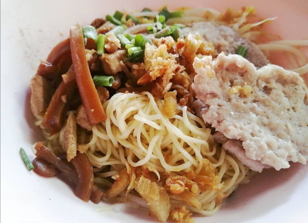 ติ๋มเกี๊ยวยักษ์, แกงกระหรี่คุณมาลี, Hongkong Dimsum, เหอ เฉิน ฟง, ข้าวขาหมูนายอุ๊ , เกี้ยมอี๋โบราณเจ๊ชุง, ขนมบั๊วเกี้ยไหหลำโบราณ, ข้าวขาหมูเฮียโอว, บะหมี่จับกัง เยาวราช, ก๋วยเตี๋ยวเป็ดนายเมา, ราดหน้า ท่ง ฮั่ว เฮง "เฮียตั๋ง", JAO.UN - 早安, ตี๋หยกกาแฟโบราณ, Lhong Tou Cafe, ZONG TER - 松德