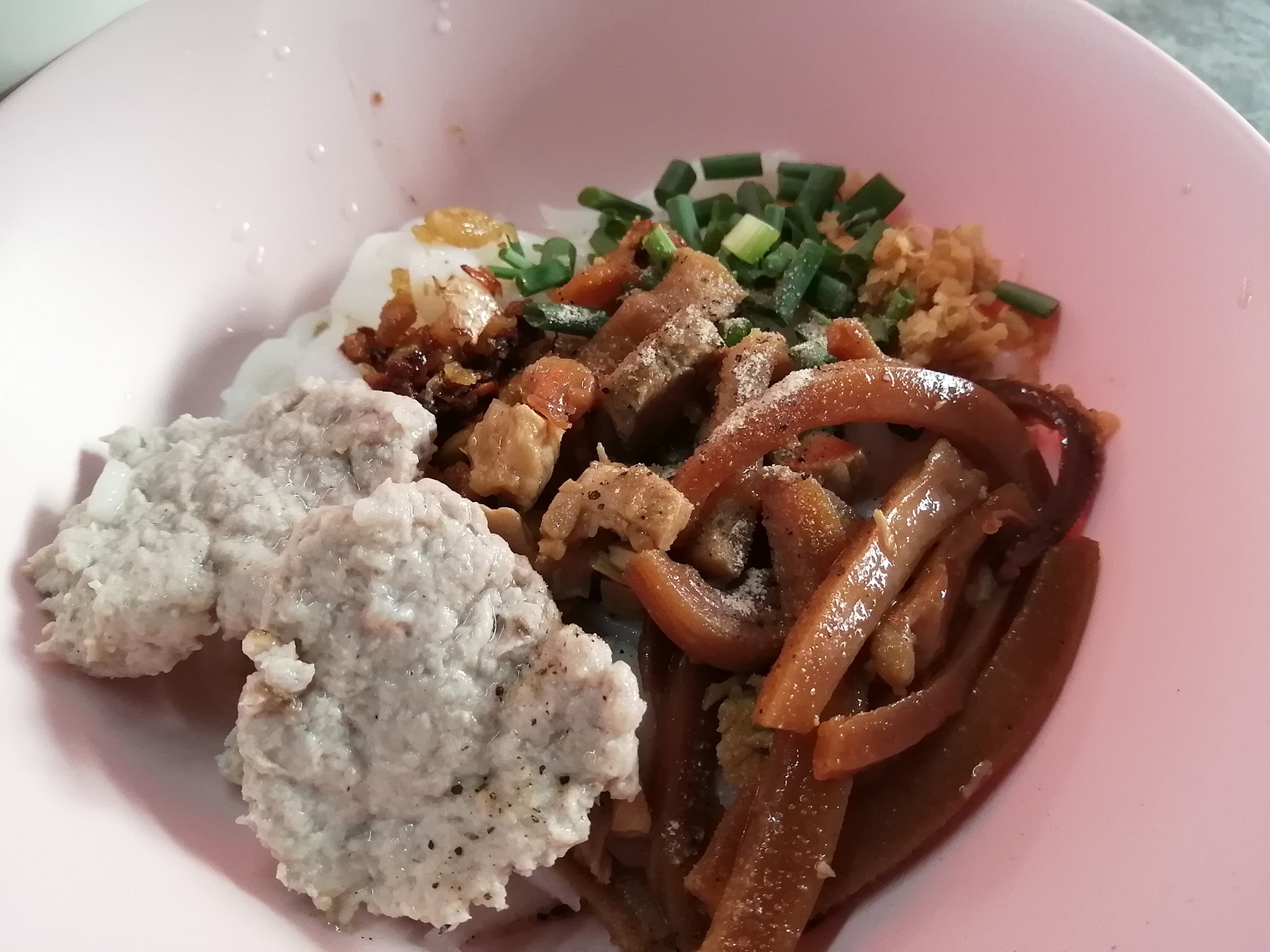 ติ๋มเกี๊ยวยักษ์, แกงกระหรี่คุณมาลี, Hongkong Dimsum, เหอ เฉิน ฟง, ข้าวขาหมูนายอุ๊ , เกี้ยมอี๋โบราณเจ๊ชุง, ขนมบั๊วเกี้ยไหหลำโบราณ, ข้าวขาหมูเฮียโอว, บะหมี่จับกัง เยาวราช, ก๋วยเตี๋ยวเป็ดนายเมา, ราดหน้า ท่ง ฮั่ว เฮง "เฮียตั๋ง", JAO.UN - 早安, ตี๋หยกกาแฟโบราณ, Lhong Tou Cafe, ZONG TER - 松德