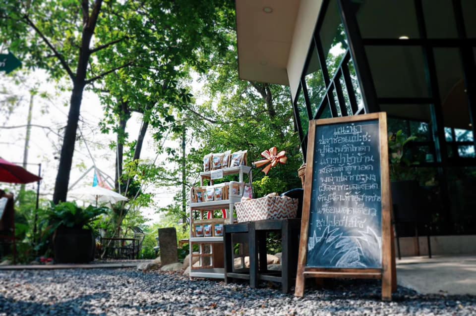 บ้านสวย ในสวน, Siam Brasserie , The Treehouse Nongchok, Natura Cafe, BaanNaiSuan Cafe&amp;Yoga, Patom, Portobello &amp; Désiré, ครัวบ้านสวนสุวรรณ, ร้านอาหารฐิตารีย์ สวนรถไฟ จตุจักร, บ้านสวน อบอวลรัก