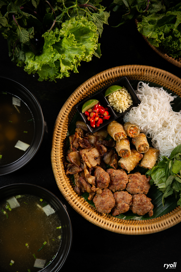 อิ่มเอิบแหนมเนือง, แอมเฮือง อาหารเวียตนาม, M.J. แหนมเนือง หนองคาย พลับพลาชัย, Arunee Cuisine, เชิญตะวัน, คำม่วน แหนมเนือง, สาขาหทัยราษฏร์, บ้านเวียดนาม คลอง4, Winner House, Pho Van, พี่หยองแหนมเนือง, วิลลี่แหนมเนือง Delivery, So Saigon เมืองทองธานี, กรีน แหนมเนือง, Saigon Recipe, Eat Viet, ครัวเมืองเว้ ลาว-ญวน, แหนมเนืองลับแล, แหนมเนืองคุณอ้อ, ลองดู, SAIGON VIETNAMESE RESTAURANT, โรงแรม ASIA HOTEL, VT แหนมเนือง, สาขาพระราม9, MJ แหนมเนืองอาหารเวียดนาม-อีสาน ทวีวัฒนา, ยัมมี่ แหนมเนือง เซ็นจูรี่ อ่อนนุช, Thuyền, แหนมเนืองนายช่าง Delivery