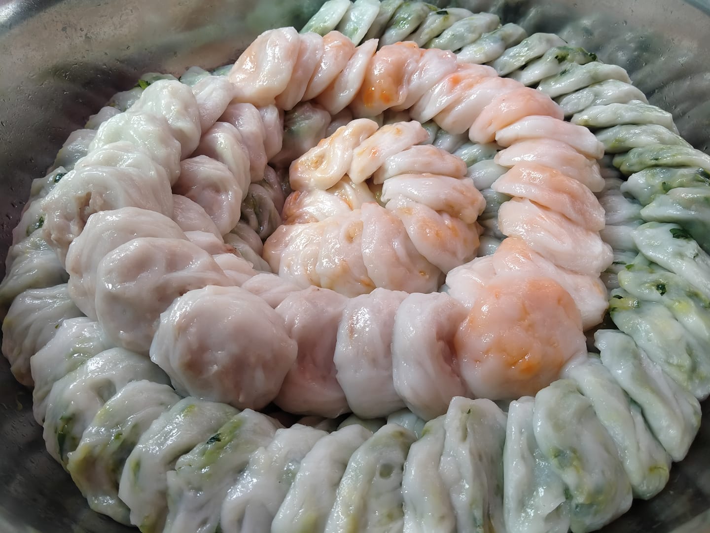 ร้านอาตี๋กุยช่าย, ร้าน ขนมกุยช่าย นายฮี้, กุยช่ายมิสหมวย, กุยช่ายสะพานหัน, ปากร้ายกุ้ยช่ายทอดตอกไข่, ขนมกุยช่ายนายพี, กุยช่ายคุณย่าวิไล, กระเพาะปลาเจ๊เอ็ง, กุยช่ายอาแปะเจ้าเก่า, อาเฟงลี่, ขนมกุ๋ยช่ายเจ๊ต้อย, กุ้ยช่ายคุณแม่, กุยช่ายเจ๊มล, กุยช่ายคุณแอ๋ววังหลัง, ท้องย้อยกุยช่าย, กุยช่ายเจ๊หมวย, เพลินเพลิน กุยช่ายทอดกรอบ