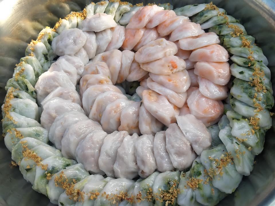 ร้านอาตี๋กุยช่าย, ร้าน ขนมกุยช่าย นายฮี้, กุยช่ายมิสหมวย, กุยช่ายสะพานหัน, ปากร้ายกุ้ยช่ายทอดตอกไข่, ขนมกุยช่ายนายพี, กุยช่ายคุณย่าวิไล, กระเพาะปลาเจ๊เอ็ง, กุยช่ายอาแปะเจ้าเก่า, อาเฟงลี่, ขนมกุ๋ยช่ายเจ๊ต้อย, กุ้ยช่ายคุณแม่, กุยช่ายเจ๊มล, กุยช่ายคุณแอ๋ววังหลัง, ท้องย้อยกุยช่าย, กุยช่ายเจ๊หมวย, เพลินเพลิน กุยช่ายทอดกรอบ