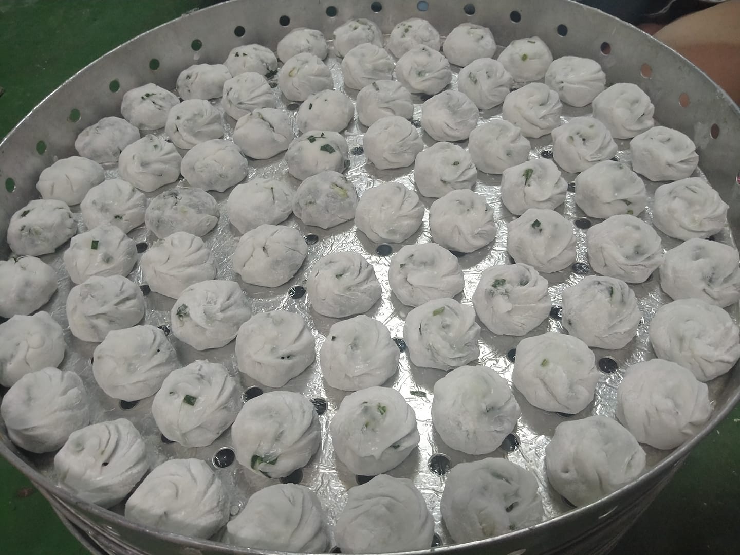 ร้านอาตี๋กุยช่าย, ร้าน ขนมกุยช่าย นายฮี้, กุยช่ายมิสหมวย, กุยช่ายสะพานหัน, ปากร้ายกุ้ยช่ายทอดตอกไข่, ขนมกุยช่ายนายพี, กุยช่ายคุณย่าวิไล, กระเพาะปลาเจ๊เอ็ง, กุยช่ายอาแปะเจ้าเก่า, อาเฟงลี่, ขนมกุ๋ยช่ายเจ๊ต้อย, กุ้ยช่ายคุณแม่, กุยช่ายเจ๊มล, กุยช่ายคุณแอ๋ววังหลัง, ท้องย้อยกุยช่าย, กุยช่ายเจ๊หมวย, เพลินเพลิน กุยช่ายทอดกรอบ