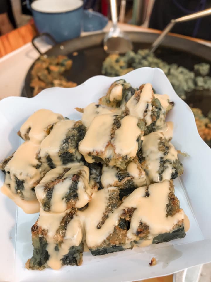 ร้านอาตี๋กุยช่าย, ร้าน ขนมกุยช่าย นายฮี้, กุยช่ายมิสหมวย, กุยช่ายสะพานหัน, ปากร้ายกุ้ยช่ายทอดตอกไข่, ขนมกุยช่ายนายพี, กุยช่ายคุณย่าวิไล, กระเพาะปลาเจ๊เอ็ง, กุยช่ายอาแปะเจ้าเก่า, อาเฟงลี่, ขนมกุ๋ยช่ายเจ๊ต้อย, กุ้ยช่ายคุณแม่, กุยช่ายเจ๊มล, กุยช่ายคุณแอ๋ววังหลัง, ท้องย้อยกุยช่าย, กุยช่ายเจ๊หมวย, เพลินเพลิน กุยช่ายทอดกรอบ