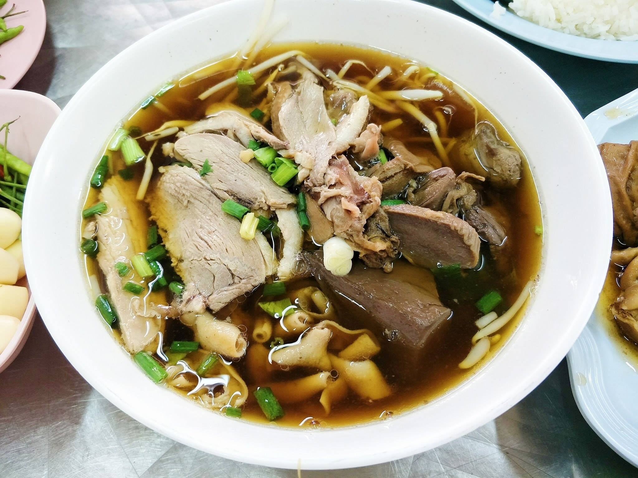 เกาเหลาเนื้อเปื่อยตลาดพลู ต.จันทร์เพ็ญ, กิตติก๋วยเตี๋ยวเป็ด, ราชรสเนื้อตุ๋น, ร้านก๋วยเตี๋ยวเรือป๋ายักษ์, ก๋วยเตี๋ยวเรือ ลำพาย 
