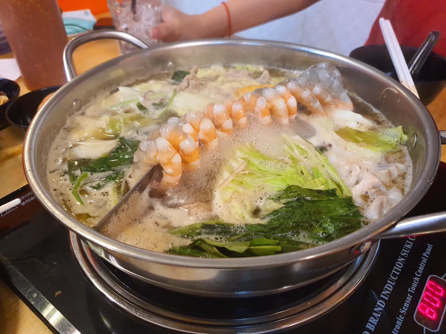 Baan suki, Y.O.U หมูกระทะ, JJANG restaurant and BBQ, ฮ่องเต้ สุกี้-ปิ้งย่าง บุฟเฟ่ต์, สุกี้ตี๋น้อย, สาขาเลียบด่วนเอกมัยรามอินทรา, BestBeef, ปิ้ง-ย่างเทวดา, Happy Suki, 18 มงกุฎ สุกี้-ชาบู, สุกี้ดารา, อร่อยติ่มซำ สุกี้สไตล์ฮ่องกง