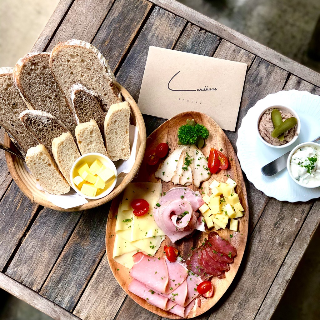 Au Bon Pain Luxe, Bijoux de Beurre Echire, นนท์รญา เบเกอรี่, Thestorycaker, Narak Café, บ้าน บ้าน 34 Home Cafe', Custard Nakamura, Baker x Florist, KEYI, Cafe Eiffel, Landhaus Bakery