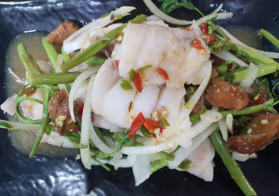 ก๋วยเตี๋ยวลูกชิ้นปลาเจ๊ปุ๊ย ห้าแยกพลับพลาชัย, ข้าวต้มแห้งคุณนิด สาขา เยาวราช X ก๋วยเตี๋ยวลูกชิ้นปลาเจ๊ส้ม, ลักตี๋ "六弟" บะหมี่เกี๊ยวทะเล เยาวราช, ห้องอาหารพูนเลิศ(เหลาะงาทิ้น)ข้าวหน้าไก่ห้าแยก, ข้าวต้มปลาตรอกถั่วงอก, ไก่บ้านพริกไทยดำ ห้าแยกพลับพลาไชย, ร้านอาหารครัวดอกไม้ขาว, ร้านไชยพราหมณ์ Made with Heart, ราดหน้า ท่ง ฮั่ว เฮง "เฮียตั๋ง", ข้าวต้มปลา by อุษณีย์, ตุ้ยนุ้ยอีทเทอรี่