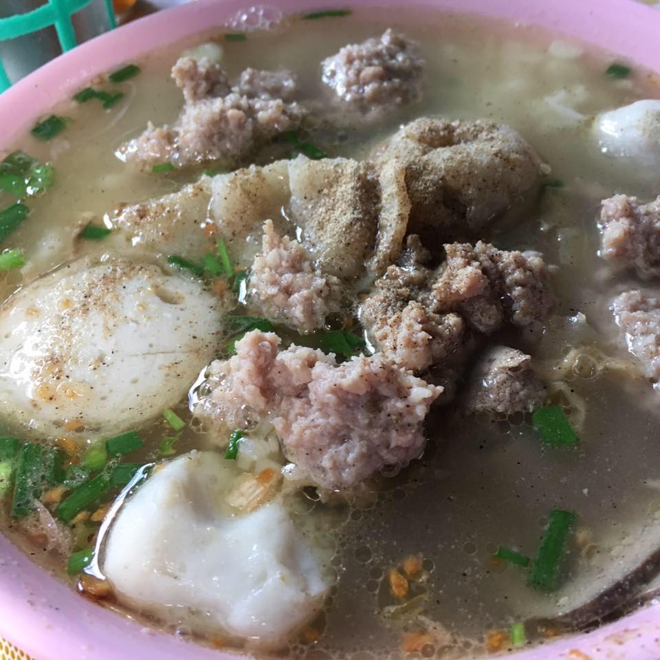 โย่งราดหน้าหมูอึ๋ม, ร้านก๋วยเตี๋ยวเจ้โหงว - ซอยเจริญสุข คลองเตย, ร้านอาหารชวนโภชนา ข้าวต้มโต้รุ่ง, ร้านอาหารหลงจู เกี๊ยวเมืองจีน, Vietnamese and More