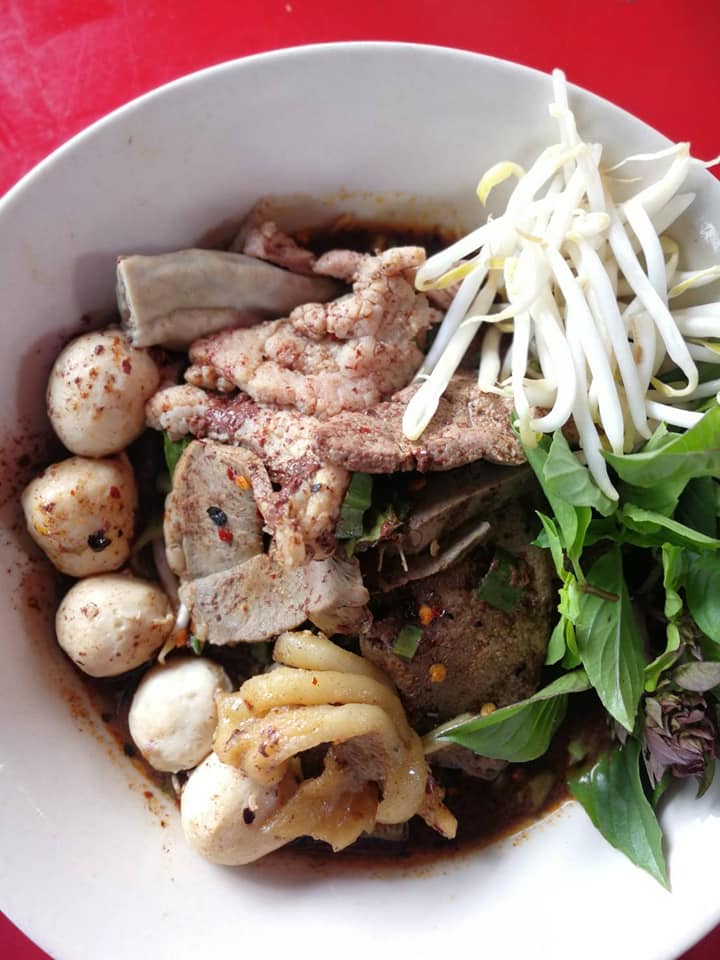 ก๋วยเตี๋ยวต้มยำเจ้ดำ200ปี, ก๋วยเตี๋ยวต้มยำนายฮัน, ปากแดงก๋วยเตี๋ยวต้มยำ, บ้านก๋วยเตี๋ยวต้มยำหมูเด้ง ลาดพร้าว101, ก๋วยเตี๋ยวต้มยำไข่ลาวา, ก๋วยเตี๋ยวต้มยำกากหมู สูตรโบราณ ท่าน้ำนนท์, เด็กเส้น, พี่อ้อ ก๋วยเตี๋ยวต้มยำกุ้ง