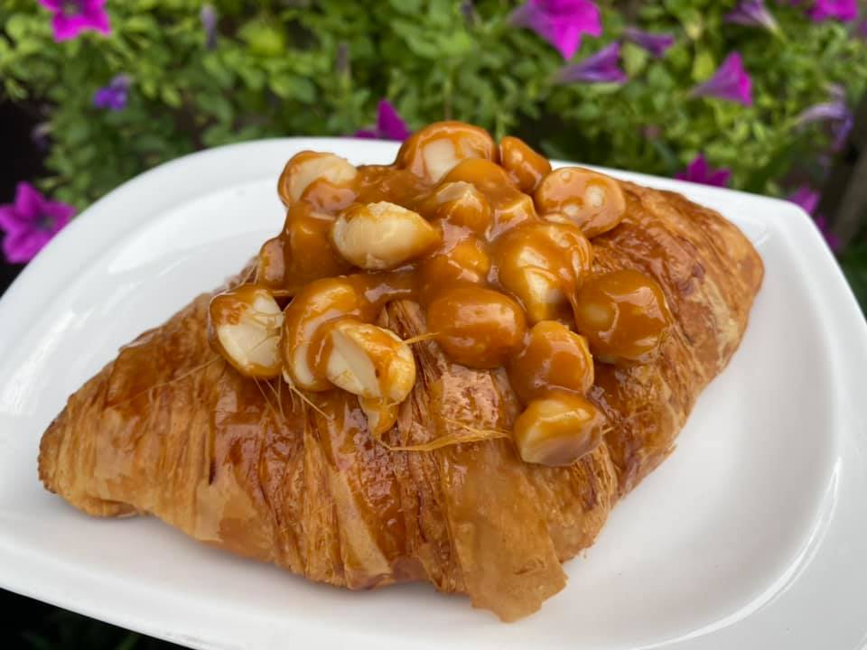 Smitten Cafe and Decor, Thong Ampai Café, THREE Cafe, Continue.cafe, Sunday in 345 cafe, Aprilhouse, The Aileen Cafe', Oliva Cafe, The Kottage Cafe, Plant Cafe, ปิ่นโตนามีตาล, Baan Kanom De'Pathum, Pumpkin Art Town, Mushroom Hut Cafe, KAD Cafe - กาด คาเฟ่, ADAM cafe