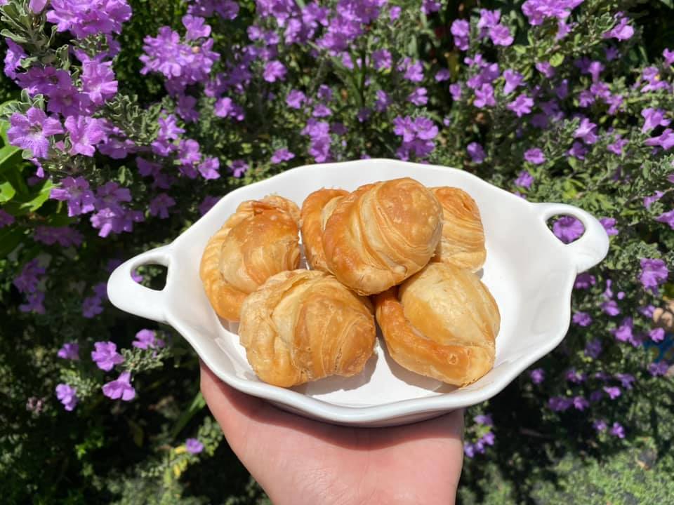 Smitten Cafe and Decor, Thong Ampai Café, THREE Cafe, Continue.cafe, Sunday in 345 cafe, Aprilhouse, The Aileen Cafe', Oliva Cafe, The Kottage Cafe, Plant Cafe, ปิ่นโตนามีตาล, Baan Kanom De'Pathum, Pumpkin Art Town, Mushroom Hut Cafe, KAD Cafe - กาด คาเฟ่, ADAM cafe