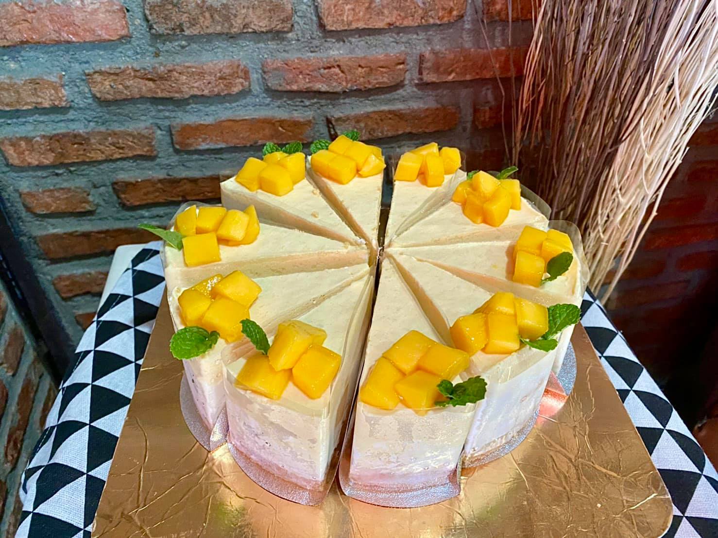 Smitten Cafe and Decor, Thong Ampai Café, THREE Cafe, Continue.cafe, Sunday in 345 cafe, Aprilhouse, The Aileen Cafe', Oliva Cafe, The Kottage Cafe, Plant Cafe, ปิ่นโตนามีตาล, Baan Kanom De'Pathum, Pumpkin Art Town, Mushroom Hut Cafe, KAD Cafe - กาด คาเฟ่, ADAM cafe