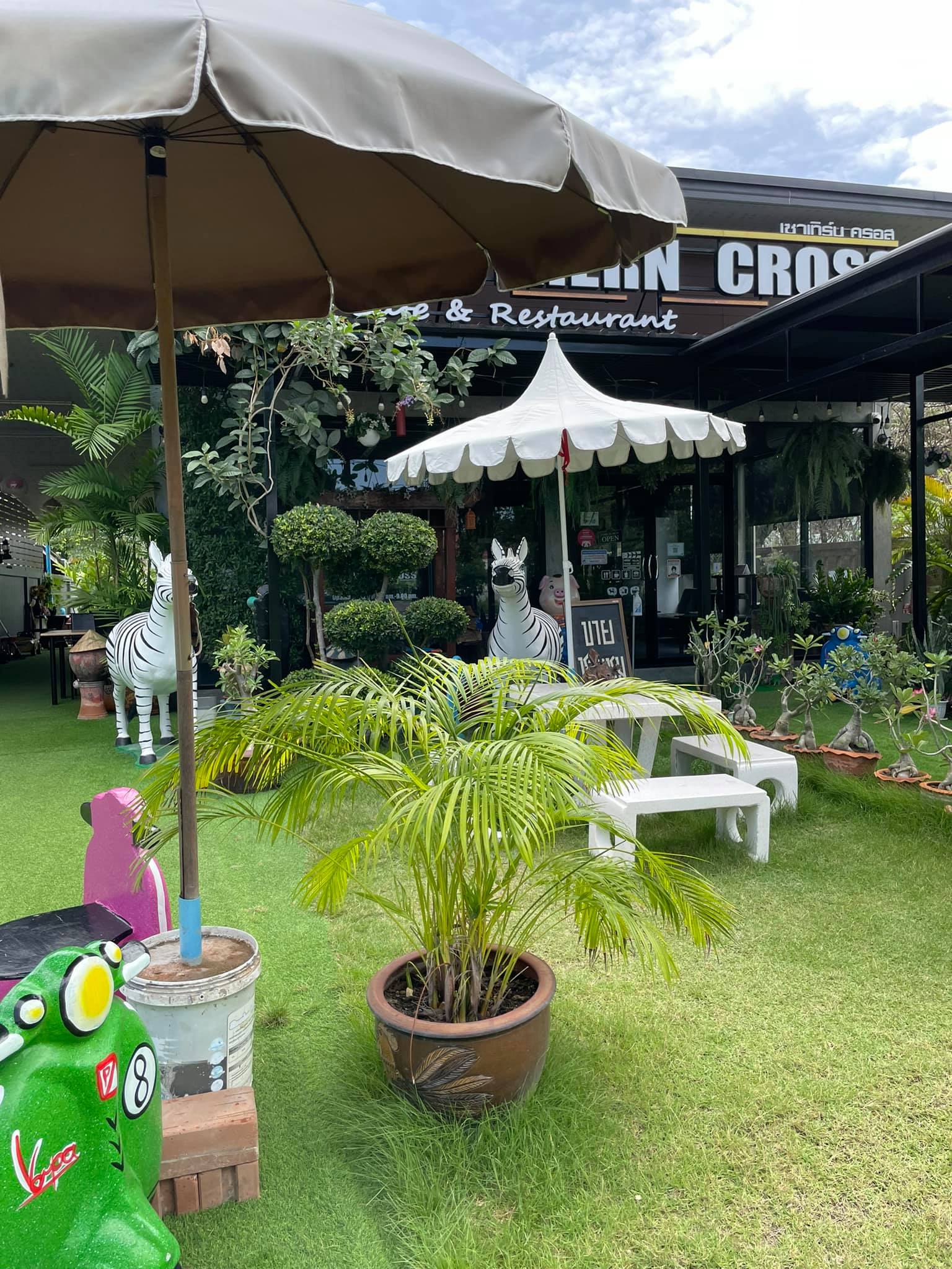 กอบัว, บ้านอาหารไทย, บ้านบัว, บ้านรั้วไม้ Cuisine &amp; Cafe, ครัวหอมมันปู, ร้านไหน อุทยานหินเขางู ราชบุรี, สวนอาหาร รางตาล, Pakmud แซ่บหมูทะ, สาขาโพธาราม, ถึงพริกถึงขิง, มะม่วงคู่, เนื้อต้มบ้านสิงห์ เจ๊ติ๋ม, โกรกแดง, ชุมทางของอร่อย, Mainichi365, Octospider restaurant, Lim cafe Photaram, ครัวตะนาวศรี สวนผึ้ง ราชบุรี, อาตี๋โกปี๊, โอปอชิฟฟ่อนเค้ก, ก๋วยเตี๋ยวปลาแม่กลอง, ติ๋มเค้กมะพร้าวอ่อน, ก๋วยเตี๋ยวโบราณป้าฮวย, โอ่งข้าวโอ่งน้ำ, ครัวม่อนไข่ สวนผึ้ง ราชบุรี, ShabuDo