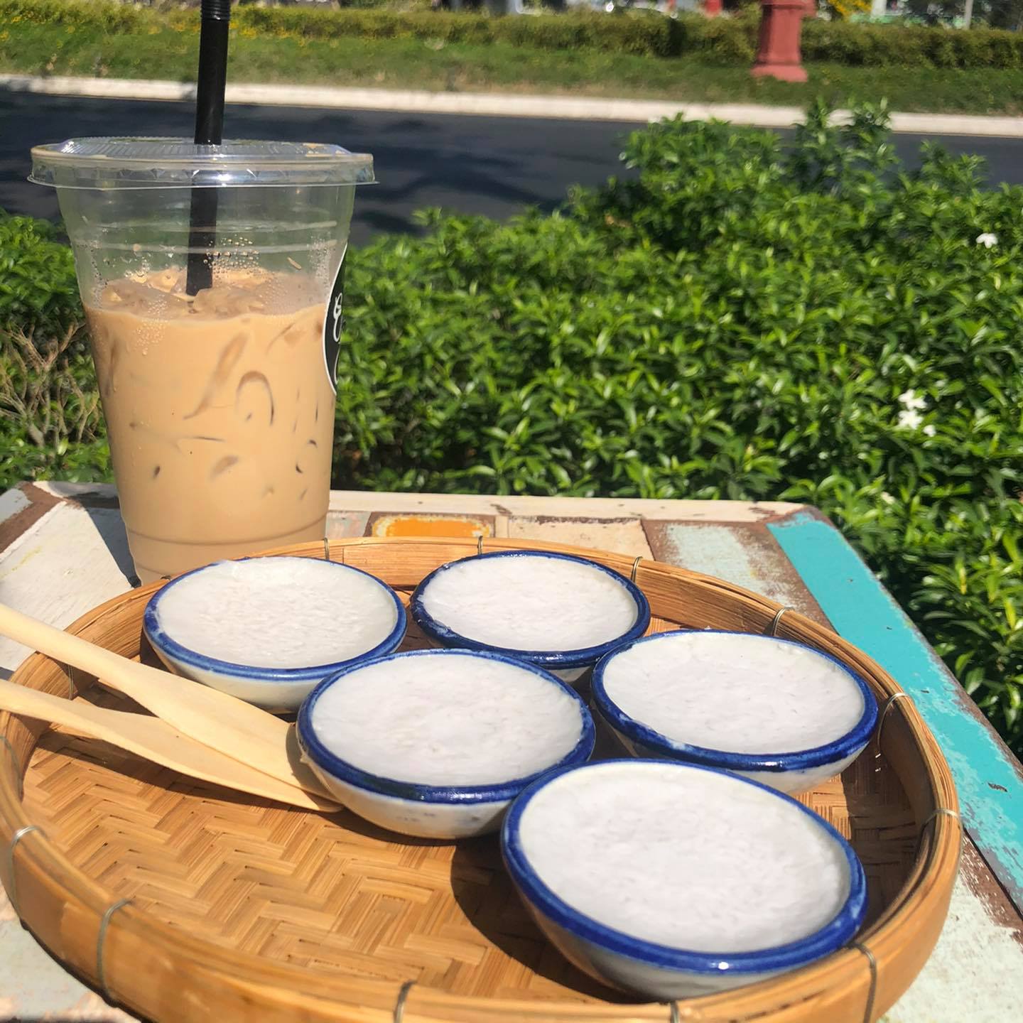 ก๋วยเตี๋ยวเรือในคลอง อยุธยา, กรุงเก่า"เตี๋ยวเรือ", ก๋วยเตี๋ยวเรือลวกปากริมคลอง & หมูกะทะ อยุธยา, ก๋วยเตี๋ยวเรืออยุธยา-โอชินสูตรโบราณ, ร้านก๋วยเตี๋ยวเรือโอ่งบนแพริมแม่น้ำน้อย, ก๋วยเตี๋ยวเรือกิมหลวน อยุธยา, ก๋วยเตี๋ยวเรือ ตาลเดี่ยว'เตี๋ยวเรือ, ก๋วยเตี๊ยวลุงแจ๊ะ (บัวหวาน), ร้านก๋วยเตี๋ยวตาไห (คลองท่อ), ก๋วยเตี๋ยวเรือแม่วันดี อยุธยา, ก๋วยเตี๋ยวเรือแม่ต่วม อยุธยา, ก๋วยเตี๋ยวเรือ เสือร้องไห้, ก๋วยเตี๋ยวเรือ "รสโจ๊ะ" ป้าไวท์, ก๋วยเตี๋ยวเรืออยุธยา ป้าษา2, ก๋วยเตี๋ยววัดใหญ่, ก๋วยเตี๋ยวเรือห้อยขา อยุธยา, ก๋วยเตี๋ยวเรือนายอ๊อฟ สูตร”ยายจง”รสดั้งเดิม, ไทยเทวา ก๋วยเตี๋ยวเรืออยุธยา, ต้อยตลาดแตก สาขาใหญ่ ก๋วยเตี๋ยวเรืออยุธยา