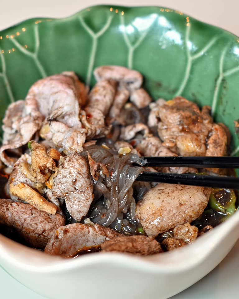 ก๋วยเตี๋ยวเรือในคลอง อยุธยา, กรุงเก่า"เตี๋ยวเรือ", ก๋วยเตี๋ยวเรือลวกปากริมคลอง & หมูกะทะ อยุธยา, ก๋วยเตี๋ยวเรืออยุธยา-โอชินสูตรโบราณ, ร้านก๋วยเตี๋ยวเรือโอ่งบนแพริมแม่น้ำน้อย, ก๋วยเตี๋ยวเรือกิมหลวน อยุธยา, ก๋วยเตี๋ยวเรือ ตาลเดี่ยว'เตี๋ยวเรือ, ก๋วยเตี๊ยวลุงแจ๊ะ (บัวหวาน), ร้านก๋วยเตี๋ยวตาไห (คลองท่อ), ก๋วยเตี๋ยวเรือแม่วันดี อยุธยา, ก๋วยเตี๋ยวเรือแม่ต่วม อยุธยา, ก๋วยเตี๋ยวเรือ เสือร้องไห้, ก๋วยเตี๋ยวเรือ "รสโจ๊ะ" ป้าไวท์, ก๋วยเตี๋ยวเรืออยุธยา ป้าษา2, ก๋วยเตี๋ยววัดใหญ่, ก๋วยเตี๋ยวเรือห้อยขา อยุธยา, ก๋วยเตี๋ยวเรือนายอ๊อฟ สูตร”ยายจง”รสดั้งเดิม, ไทยเทวา ก๋วยเตี๋ยวเรืออยุธยา, ต้อยตลาดแตก สาขาใหญ่ ก๋วยเตี๋ยวเรืออยุธยา