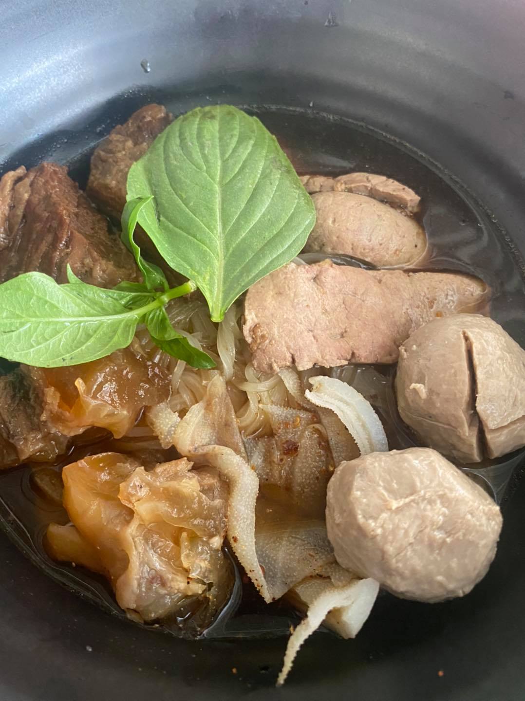 ก๋วยเตี๋ยวเรือในคลอง อยุธยา, กรุงเก่า"เตี๋ยวเรือ", ก๋วยเตี๋ยวเรือลวกปากริมคลอง & หมูกะทะ อยุธยา, ก๋วยเตี๋ยวเรืออยุธยา-โอชินสูตรโบราณ, ร้านก๋วยเตี๋ยวเรือโอ่งบนแพริมแม่น้ำน้อย, ก๋วยเตี๋ยวเรือกิมหลวน อยุธยา, ก๋วยเตี๋ยวเรือ ตาลเดี่ยว'เตี๋ยวเรือ, ก๋วยเตี๊ยวลุงแจ๊ะ (บัวหวาน), ร้านก๋วยเตี๋ยวตาไห (คลองท่อ), ก๋วยเตี๋ยวเรือแม่วันดี อยุธยา, ก๋วยเตี๋ยวเรือแม่ต่วม อยุธยา, ก๋วยเตี๋ยวเรือ เสือร้องไห้, ก๋วยเตี๋ยวเรือ "รสโจ๊ะ" ป้าไวท์, ก๋วยเตี๋ยวเรืออยุธยา ป้าษา2, ก๋วยเตี๋ยววัดใหญ่, ก๋วยเตี๋ยวเรือห้อยขา อยุธยา, ก๋วยเตี๋ยวเรือนายอ๊อฟ สูตร”ยายจง”รสดั้งเดิม, ไทยเทวา ก๋วยเตี๋ยวเรืออยุธยา, ต้อยตลาดแตก สาขาใหญ่ ก๋วยเตี๋ยวเรืออยุธยา