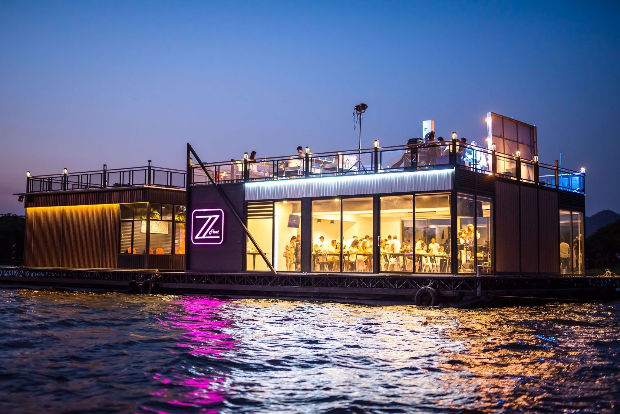 BOHO STORY CAFE, Z2 Cafe, Cafe ริมบัว กาญจนบุรี, DAY'S CAFE, RAVI RIVA CAFE, มีนา cafe', ลำยวน กาญจนบุรี