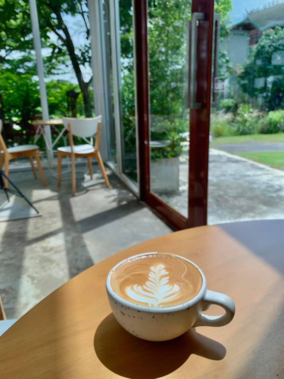 White House Forest, เกษม : KASEM Coffee, Rosie.nak, Luk Labb Coffee, Grande KAFE, KFD in Town, สวรรค์บ้านนา คาเฟ่ Food &amp; Drink, กอหญ้า คาเฟ่, ณ บุ่ง Coffee, polar polar CAFE', Yellow Pumpkin, ร้าน Yellow Pumpkin เปิดบริการตามปกติ 11.00-17.00 น. (ปิดวันพฤหัสบดี), I'm home cafe, ประจำอำเภอ, glinfon, 382 Space Café, La-Moon cafe'