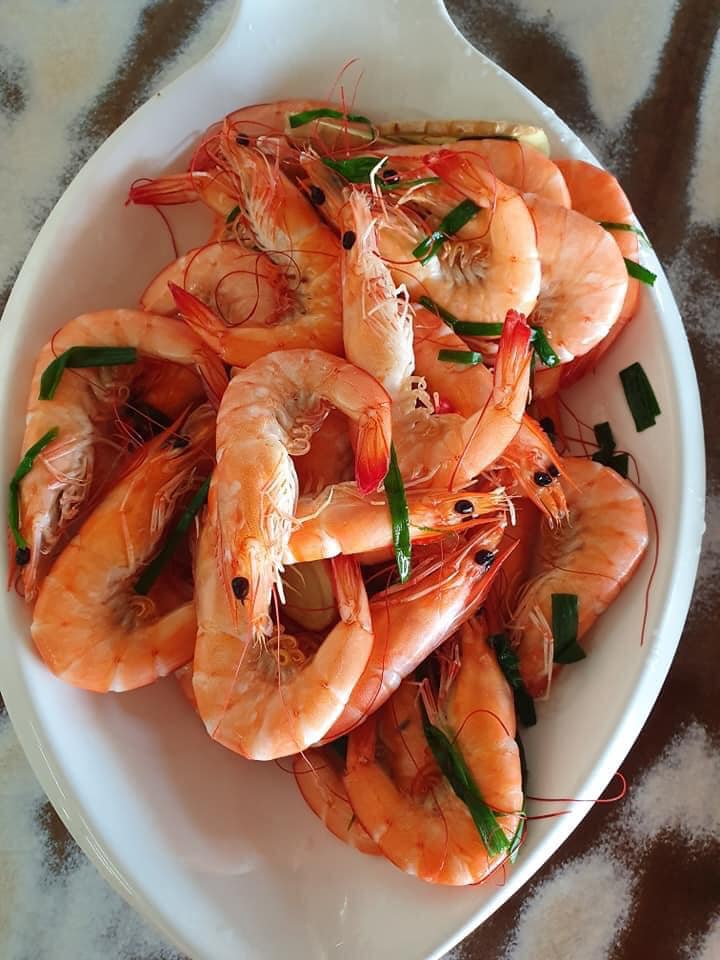 จ๊ะโอ๋ซีฟู๊ด, รุ่งฟ้า ซีฟู้ด, วิวทิวไม้ ซีฟู้ด, ครัวลุงแถม, ครัวแพขวัญใจซีฟู้ด บางขุนเทียน, ครัวน้าเนียมซีฟู้ด, ครัวนพเก้าซีฟู้ด, ครัวทับทิม ซีฟู้ด, ครัวพ่อกำนันซีฟู๊ด บางขุนเทียน-ชายทะเล, บ้านปองพลซีฟู้ด, ครัววลัยพร, ธารทะเลซีฟู้ด บางขุนเทียน-ชายทะเล, ฟาร์มสมใจซีฟู้ดส์ บางขุนเทียนชายทะเล, ครัวคุณอรซีฟู๊ดบางขุนเทียน