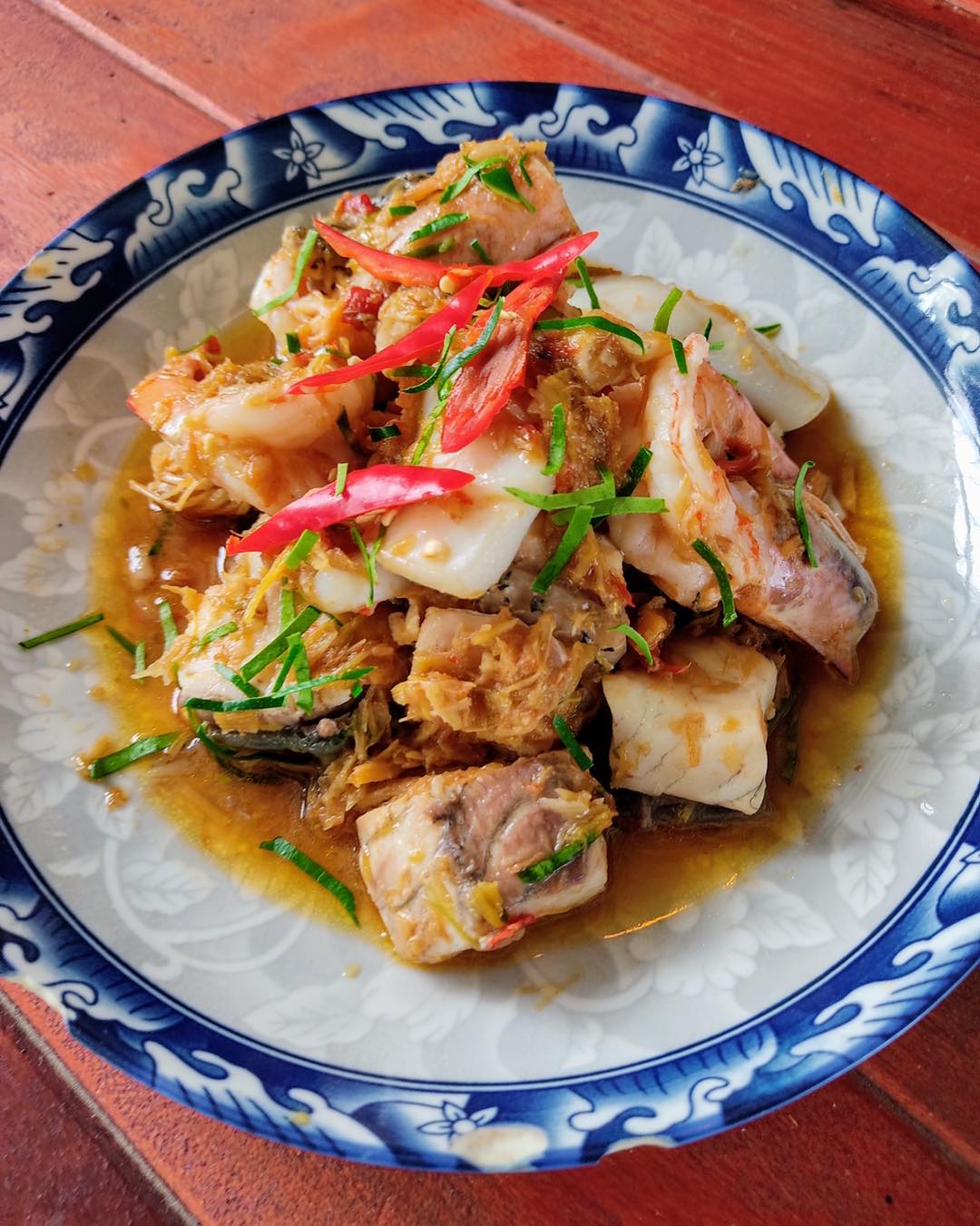 จ๊ะโอ๋ซีฟู๊ด, รุ่งฟ้า ซีฟู้ด, วิวทิวไม้ ซีฟู้ด, ครัวลุงแถม, ครัวแพขวัญใจซีฟู้ด บางขุนเทียน, ครัวน้าเนียมซีฟู้ด, ครัวนพเก้าซีฟู้ด, ครัวทับทิม ซีฟู้ด, ครัวพ่อกำนันซีฟู๊ด บางขุนเทียน-ชายทะเล, บ้านปองพลซีฟู้ด, ครัววลัยพร, ธารทะเลซีฟู้ด บางขุนเทียน-ชายทะเล, ฟาร์มสมใจซีฟู้ดส์ บางขุนเทียนชายทะเล, ครัวคุณอรซีฟู๊ดบางขุนเทียน