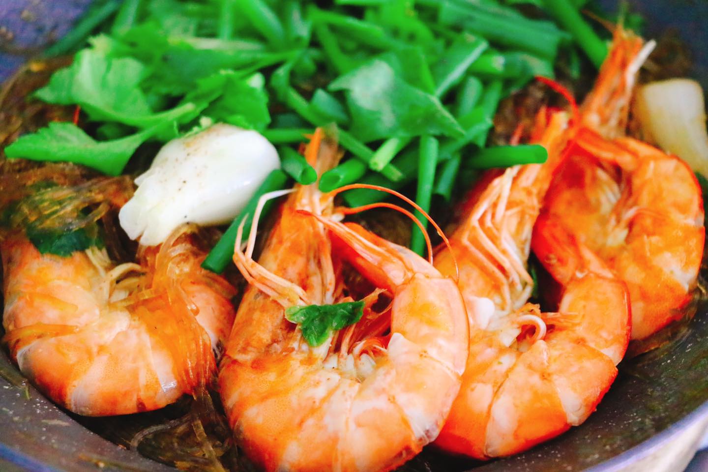 จ๊ะโอ๋ซีฟู๊ด, รุ่งฟ้า ซีฟู้ด, วิวทิวไม้ ซีฟู้ด, ครัวลุงแถม, ครัวแพขวัญใจซีฟู้ด บางขุนเทียน, ครัวน้าเนียมซีฟู้ด, ครัวนพเก้าซีฟู้ด, ครัวทับทิม ซีฟู้ด, ครัวพ่อกำนันซีฟู๊ด บางขุนเทียน-ชายทะเล, บ้านปองพลซีฟู้ด, ครัววลัยพร, ธารทะเลซีฟู้ด บางขุนเทียน-ชายทะเล, ฟาร์มสมใจซีฟู้ดส์ บางขุนเทียนชายทะเล, ครัวคุณอรซีฟู๊ดบางขุนเทียน