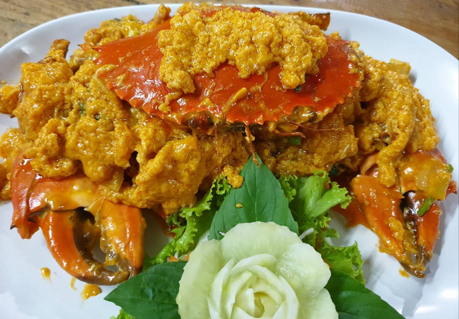 จ๊ะโอ๋ซีฟู๊ด, รุ่งฟ้า ซีฟู้ด, วิวทิวไม้ ซีฟู้ด, ครัวลุงแถม, ครัวแพขวัญใจซีฟู้ด บางขุนเทียน, ครัวน้าเนียมซีฟู้ด, ครัวนพเก้าซีฟู้ด, ครัวทับทิม ซีฟู้ด, ครัวพ่อกำนันซีฟู๊ด บางขุนเทียน-ชายทะเล, บ้านปองพลซีฟู้ด, ครัววลัยพร, ธารทะเลซีฟู้ด บางขุนเทียน-ชายทะเล, ฟาร์มสมใจซีฟู้ดส์ บางขุนเทียนชายทะเล, ครัวคุณอรซีฟู๊ดบางขุนเทียน