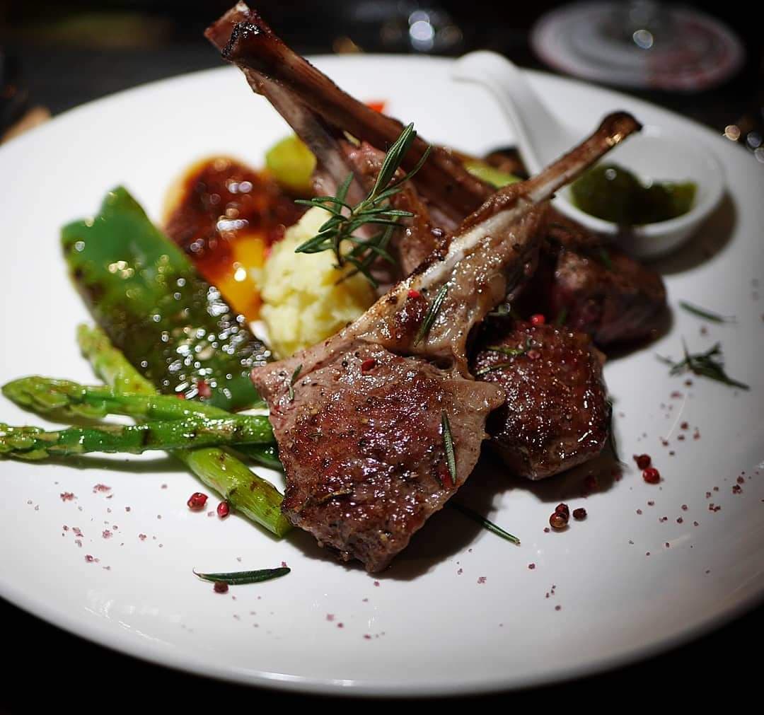 สเต๊ก 2 แคว เขาใหญ่, Vano's Steak, Bigger' Burger &amp; Steak, VinCotto, Studer Restaurant, Sireena Italian Restaurant, เชฟ สมพงษ์ ปากช่อง, ROMA Khaoyai, บ้านแม่สเต็กตัวพ่อ, Steak in Khaoyai, Prime 19