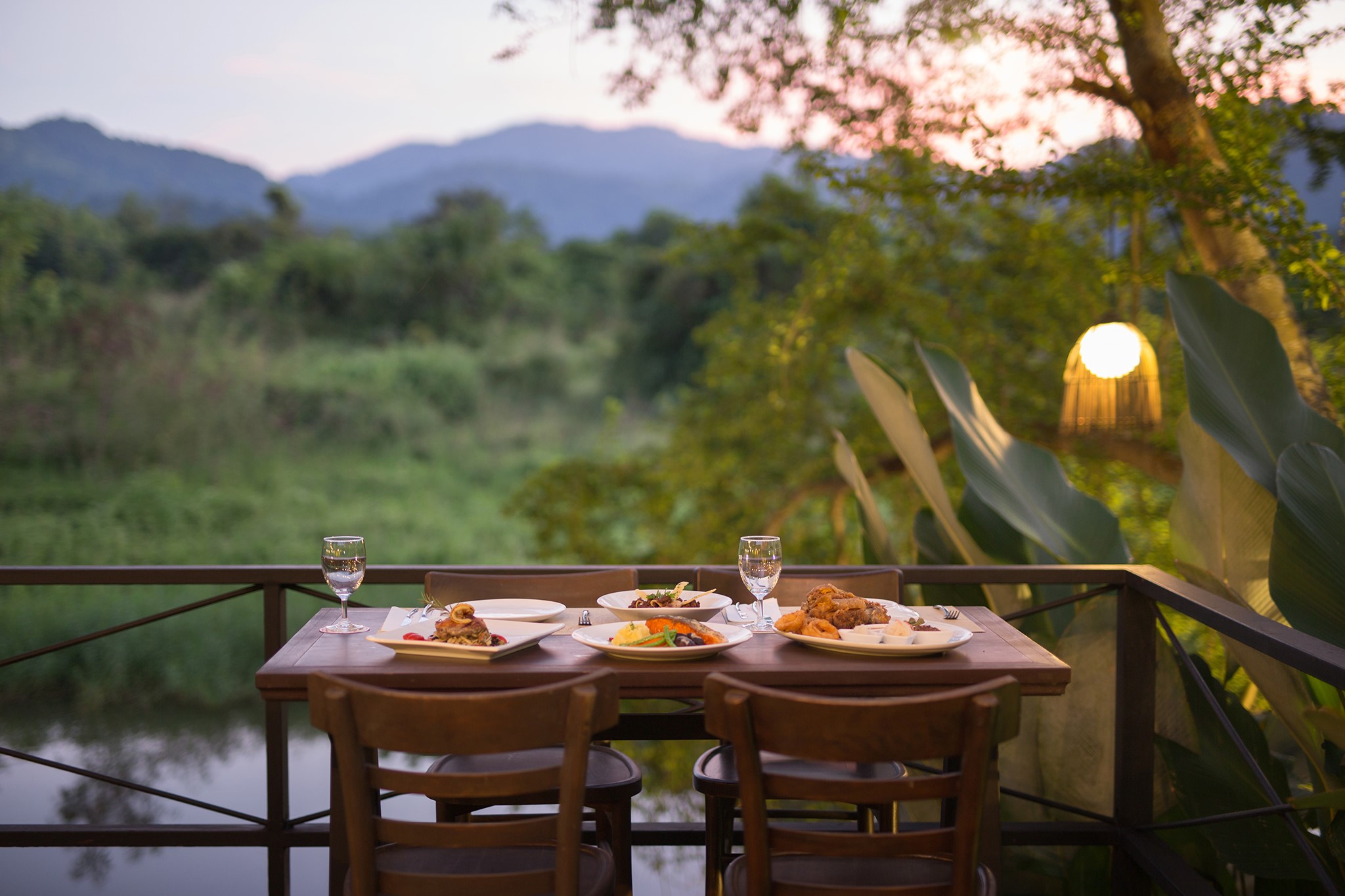 สเต๊ก 2 แคว เขาใหญ่, Vano's Steak, Bigger' Burger &amp; Steak, VinCotto, Studer Restaurant, Sireena Italian Restaurant, เชฟ สมพงษ์ ปากช่อง, ROMA Khaoyai, บ้านแม่สเต็กตัวพ่อ, Steak in Khaoyai, Prime 19