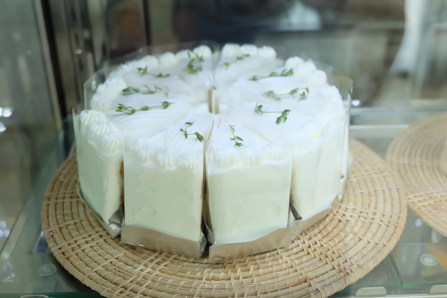 ชิมฮง คาเฟ่ - Chim Hong Cafe, Makesense, Kalamong, เดอ นา คาเฟ่, Benandson Cafe’, Chamcha Cafe, The Weekend Moka, เดี๋ยวเจอสวน&amp;คาเฟ่, Caffe' De Chalawan, Black Hat, Mouth Cafe, Apsara Café Phichit