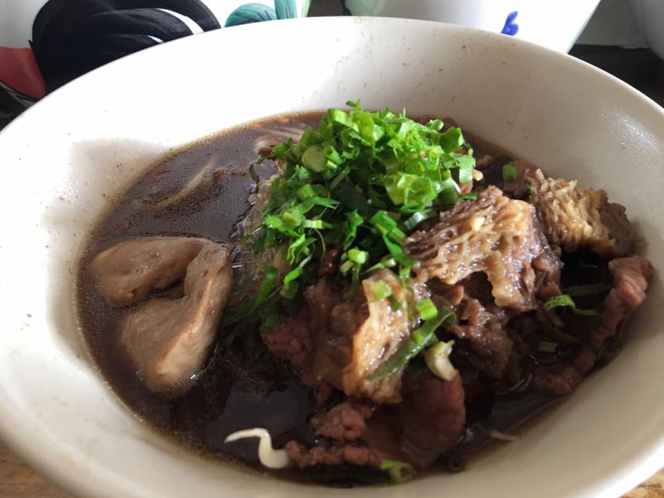 อะนะตะการ์เดนชิล, ดาวคะนองลำพูน, เฮียจั๊ว เกาเหลาเลือดหมู, ข้าวซอยบ้านยอง, ขนมเส้นหม้อดิน, Lap-Lungnil Fanpage-ร้านลาบลุงนิล ลำพูน, ร้านอาหาร ม่วนใจ๋ปลาจุ่ม ลำพูน, ก๋วยเตี๋ยวหมูตุ๋นลำไย, ก๋วยเตี๋ยวคุณแดง, เตี๋ยวสุขใจ “อัพเกรด”, My Vietnam Lamphun - มายเวียดนามลำพูน, NA TEA TIME, Chef's house