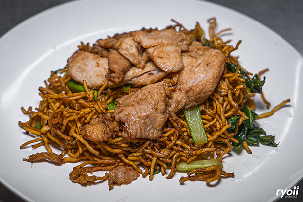 Anya Authentic Thai Cuisine, Kinu, สาขาเสาชิงช้า, ภูธรบาร์, ครัวอัปษร, สาขาถนนดินสอ, ขนมกุ๋ยช่ายเจ๊ต้อย, ตาชัยก๋วยเตี๋ยวสุโขทัย, โกปี๊เฮี้ยะไถ่กี่ ณ เสาชิงช้า, ไทยทำ เกาเหลาสมองหมู, จิต เตาถ่าน, ศิริพรโภชนา, มนต์ นมสด, เจ๊นี เผือกหิมะ, ลูกชิ้นหมูแพร่งนรา, นายอ้วนเย็นตาโฟเสาชิงช้า, สุขนิยม ขนมครกสิงคโปร์, ทิพย์สมัย ผัดไทยประตูผี, เช็งซิมอี๊ , สาขาเสาชิงช้า, Bite and Bond, ร้านติ่นฟง Tinn Feng, บรรพชน Bun Bar Chon, นมโจ เสาชิงช้า, ข้าวหมูแดงนายชุน