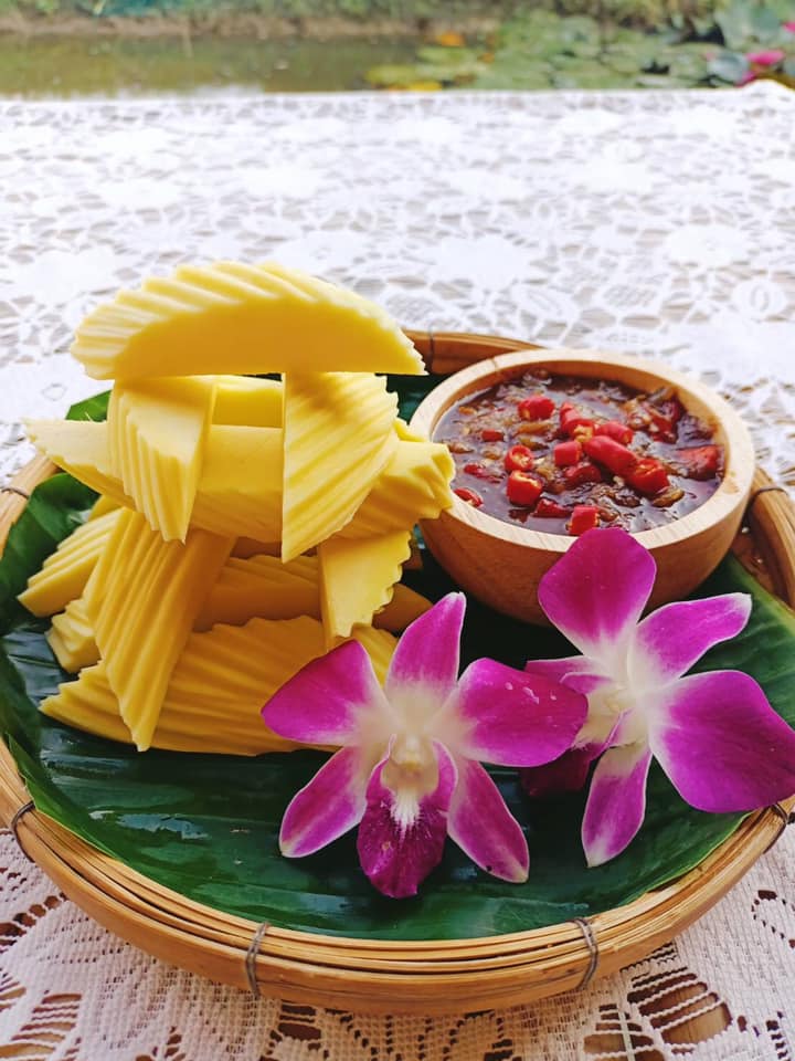 Smitten Cafe and Decor, Thong Ampai Café, THREE Cafe, Continue.cafe, Sunday in 345 cafe, Aprilhouse, The Aileen Cafe', Oliva Cafe, The Kottage Cafe, Plant Cafe, ปิ่นโตนามีตาล, Baan Kanom De'Pathum, Pumpkin Art Town, Mushroom Hut Cafe, KAD Cafe - กาด คาเฟ่, ADAM cafe