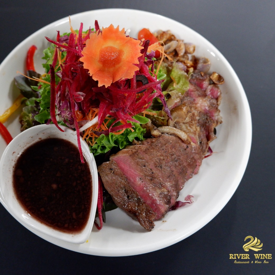 RARIN : BKK Riverside Venue, บ้านเอกเขนก ชัยพฤกษ์, The local Restaurant, Waterside Karaoke Restaurant, พหลวิว, River Wine Karaoke Restaurant, Green Bar and Restaurant, Chocolate Ville, Hard Rock Cafe Bangkok