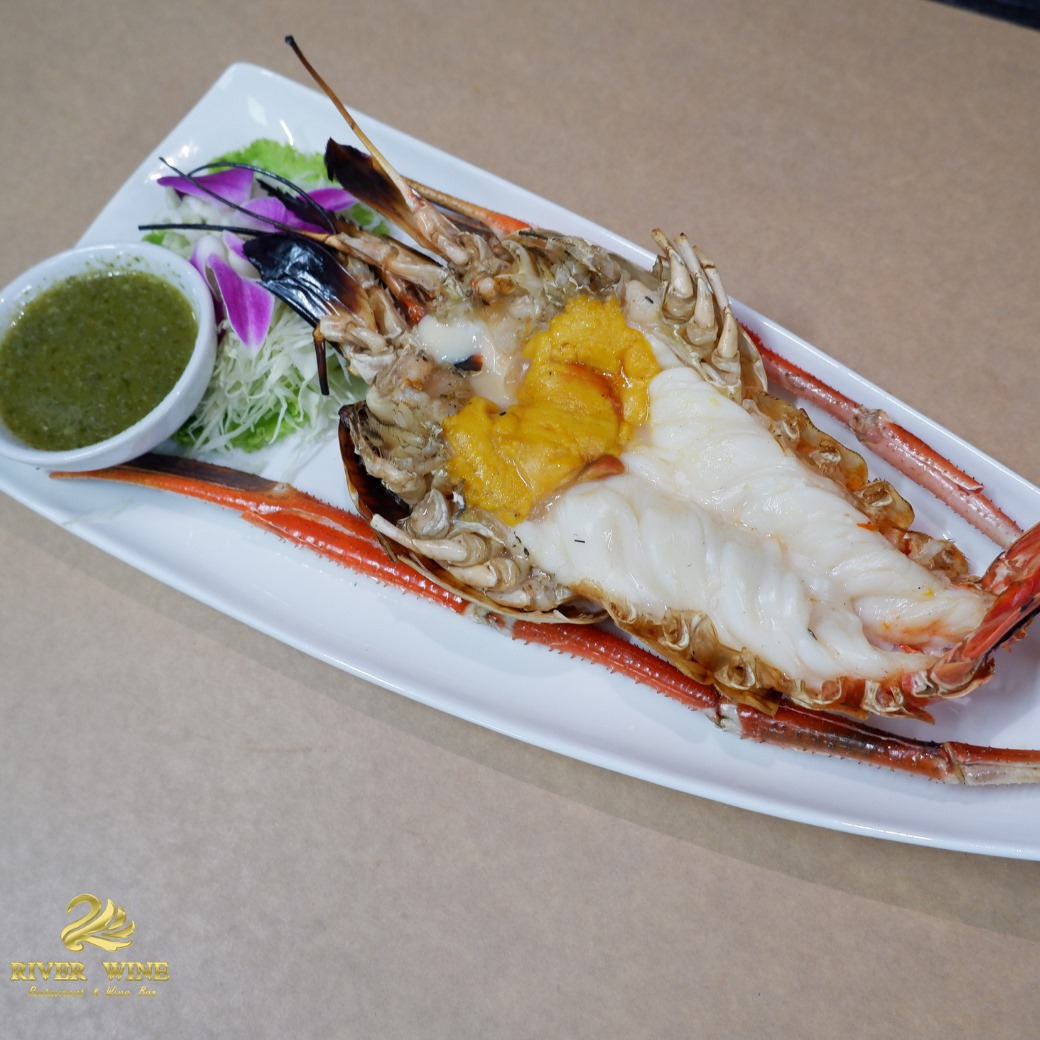 RARIN : BKK Riverside Venue, บ้านเอกเขนก ชัยพฤกษ์, The local Restaurant, Waterside Karaoke Restaurant, พหลวิว, River Wine Karaoke Restaurant, Green Bar and Restaurant, Chocolate Ville, Hard Rock Cafe Bangkok