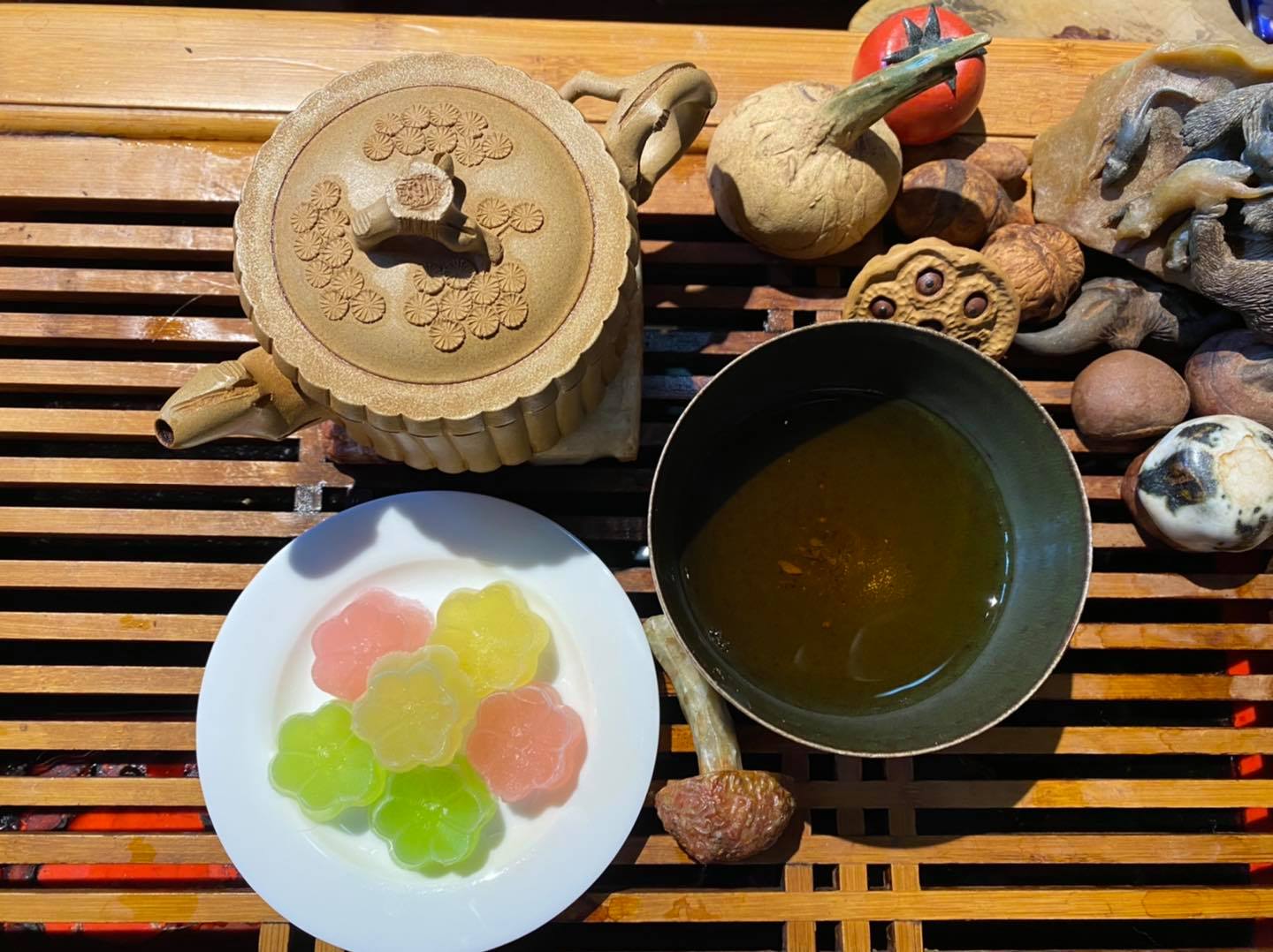 ส้มตำอุทุมพรกสิกรบางลำพู, คาริม โรตีมะตะบะ​, ขนมจีนน้ำยา บางลำภู, เจ้กบบางลำภู ต้มยำกุ้งรอบกลางคืน, Patonggo Cafe, จิระเย็นตาโฟ, ข้าวแกงบางลำพู 2517, ขนมเบื้องแม่ประภา, อาอีซะฮ์ รสดี, พัวกี่, ก๋วยเตี๋ยวลูกชิ้นปลานายง้ำ, โรงนํ้าชา มิตรามิตร, ข้าวแช่แม่ศิริ บางลำพู, พิกุลถั่วแปบแป้งสด, ห้องอาหารกร บางลำพู, เตี๋ยวตุ๋นบ้านสวน สาขาบางลำพู