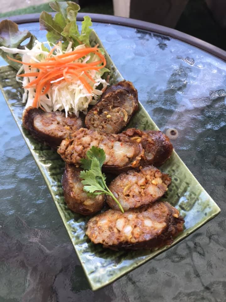 ล้าน เหนือ-น่าน อาหารเหนือ, เนื้อเหนือ Neua.Neur.Bkk, ต๋องเต็มโต๊ะ, สาขาพุทธมณฑล สาย 2, อองตอง ข้าวซอย, ละอ่อน น้ำเงี้ยว อาหารเหนือ, เฮือนลำพูน, รัชดาอาหารเหนือ, ร้านลำแต๊ๆ อาหารพื้นเมือง, ข้าวซอยลำดวนฟ้าฮ่ามเชียงใหม่, สาขาวิภาวดีรังสิต 58, หอมด่วน, ต๊ะต่อนยอน, Cr. ภาพทั้งหมดจาก Facebook ต๊ะต่อนยอน อาหารเหนือ, ฮ้านจาวเหนือ, ต๋องเหนือ Express, ข้าวซอยเชียงใหม่ ตรงข้ามกรมศุลกากร, ครัวเจียงใหม่, ครัวมะแข่น, กาดหลวง มินิ